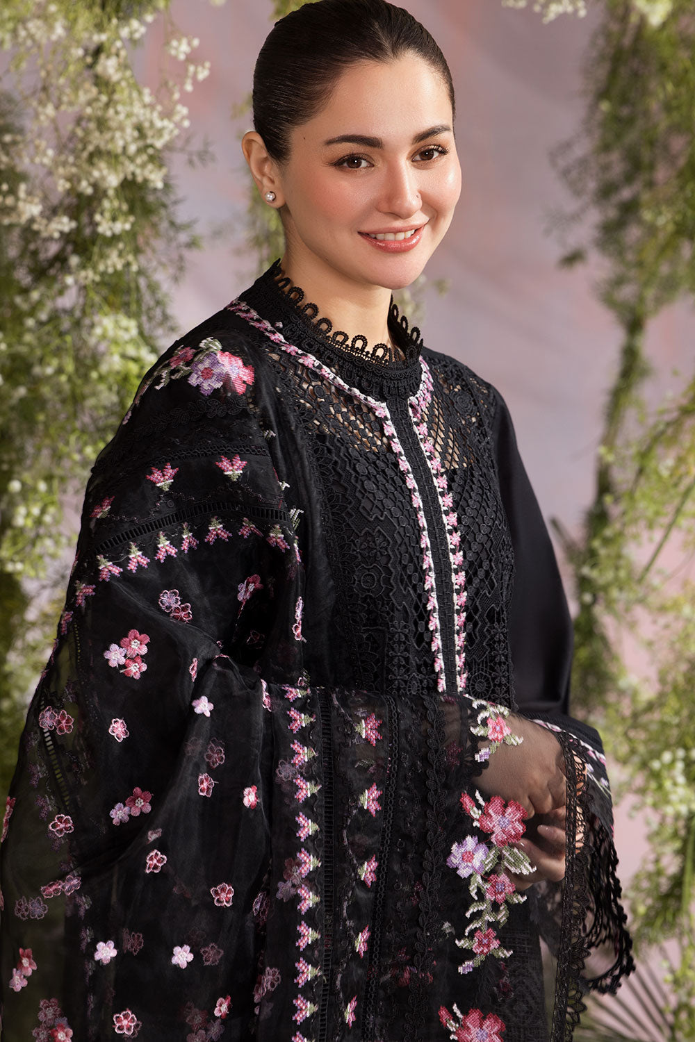 Sobia Nazir – L25-11A Style