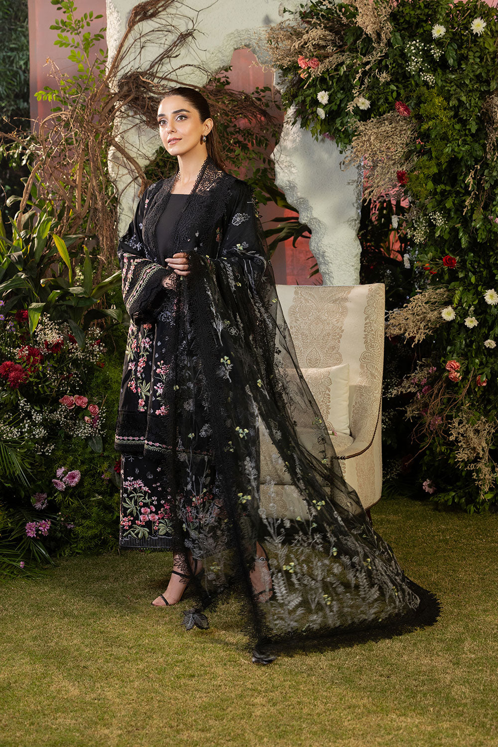 Design 14B Luxury Lawn 2025 Unstitched