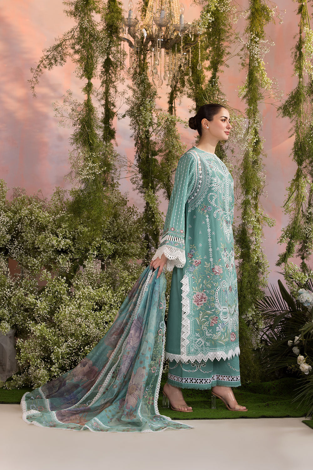 Design 5B Luxury Lawn 2025 Unstitched