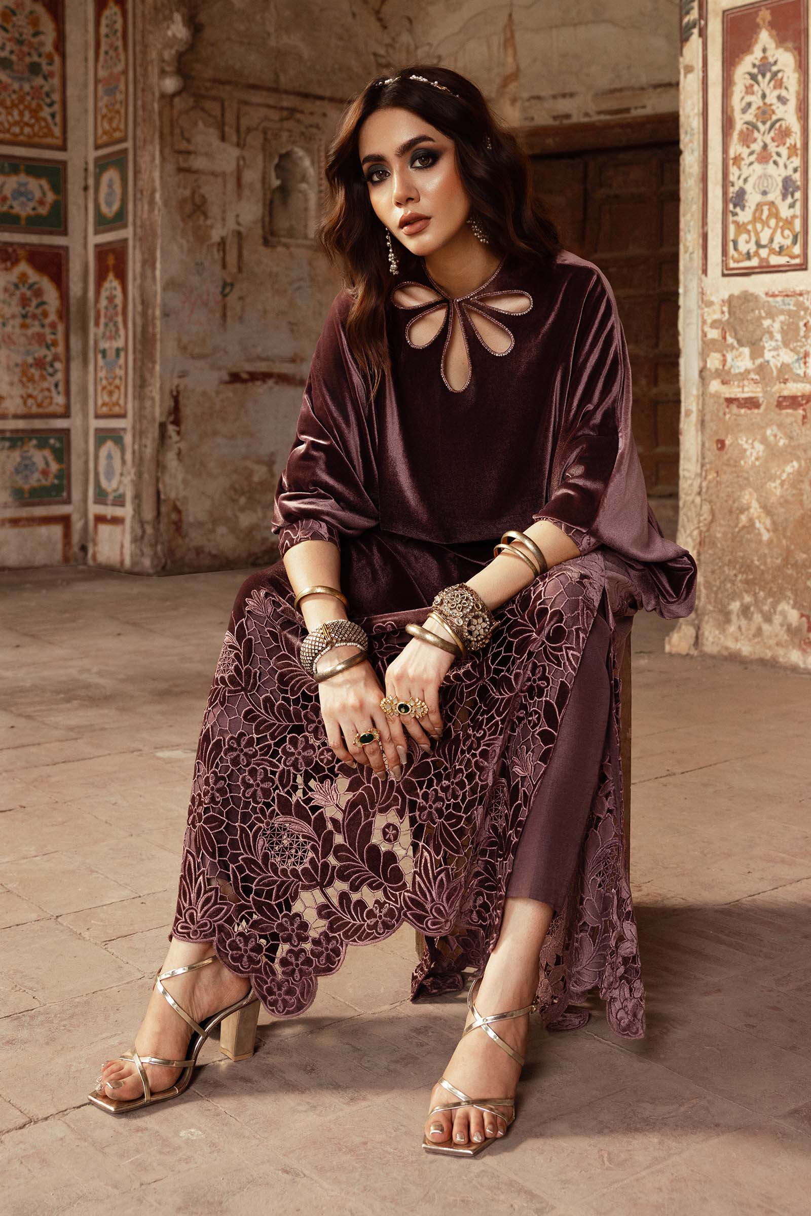 Embroidered Velvet Fabric (1Pc) | LF-CH25-02