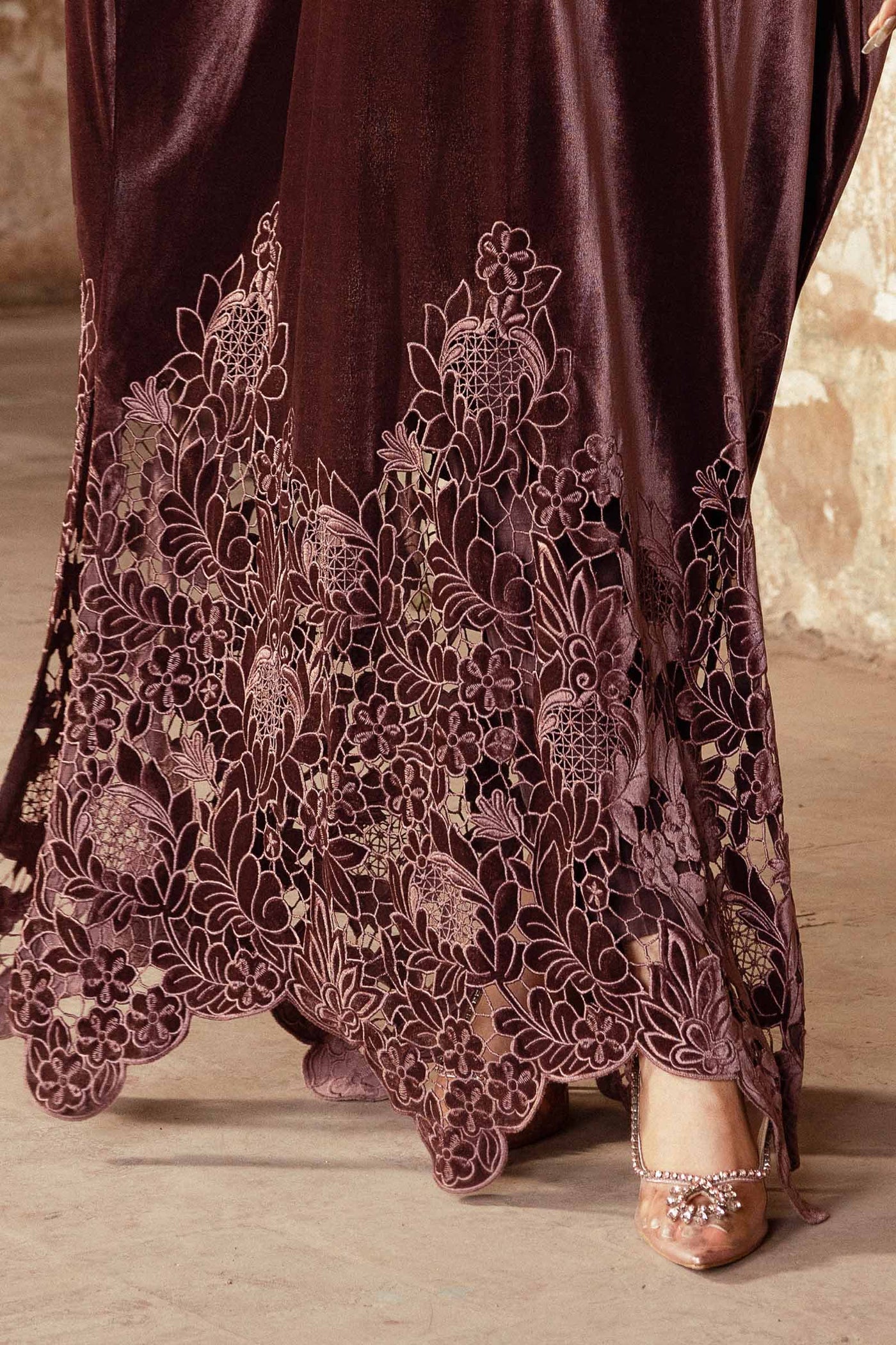 Embroidered Velvet Fabric (1Pc) | LF-CH25-01