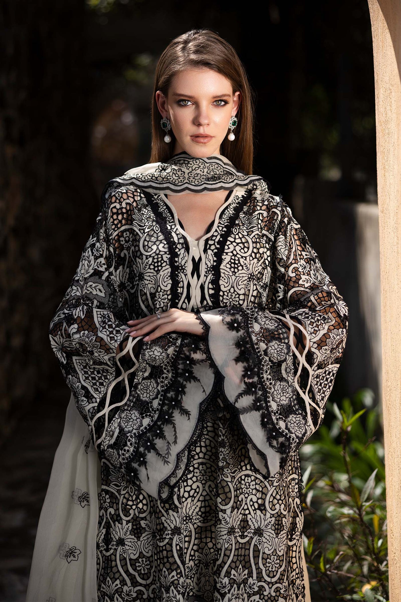 Embroidered Lawn Fabric (3Pcs)