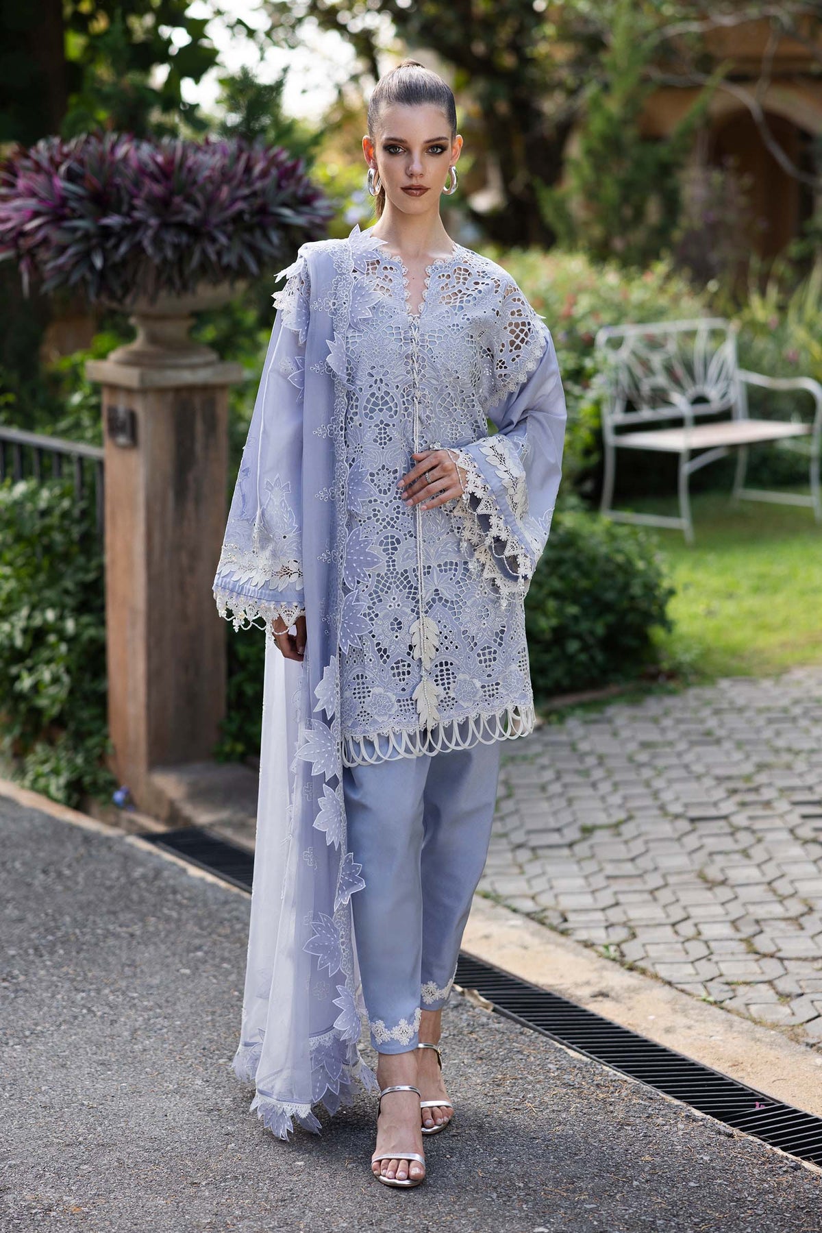 Embroidered Lawn Fabric (3Pcs)