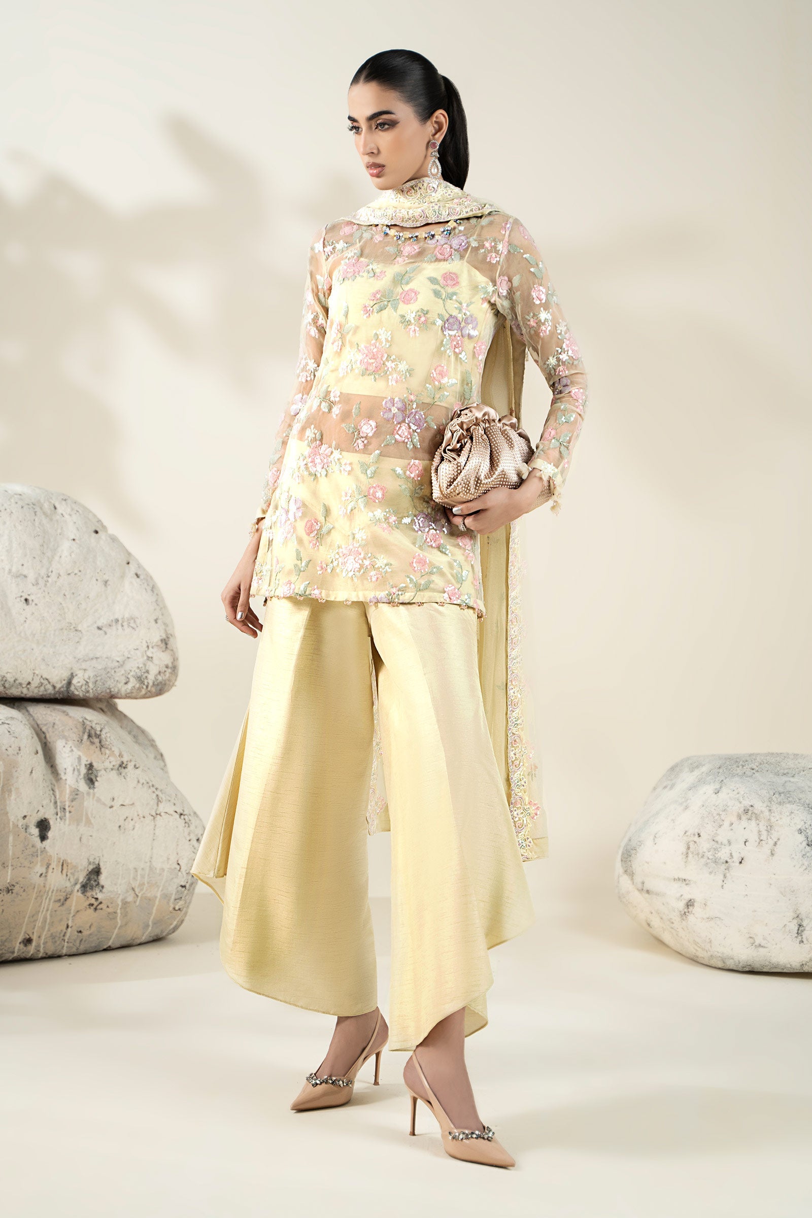 https://cdn.shopify.com/s/files/1/0620/8788/9062/files/LF910ButterYellow_S_Front_B.jpg?v=1765787287