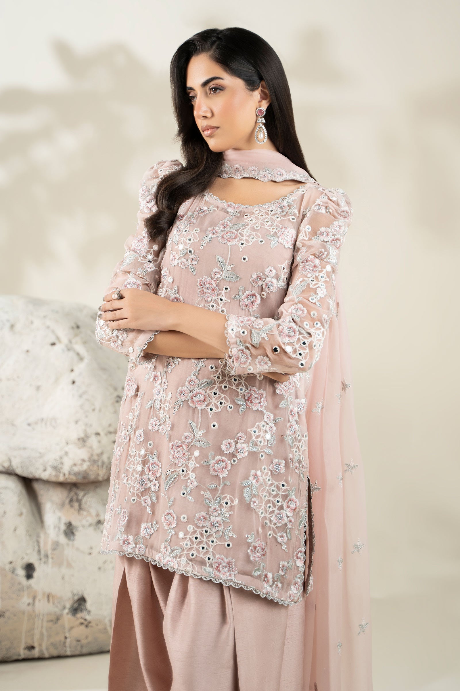 https://cdn.shopify.com/s/files/1/0620/8788/9062/files/LF916PowderPink_S_Closeup_C.jpg?v=1765787665