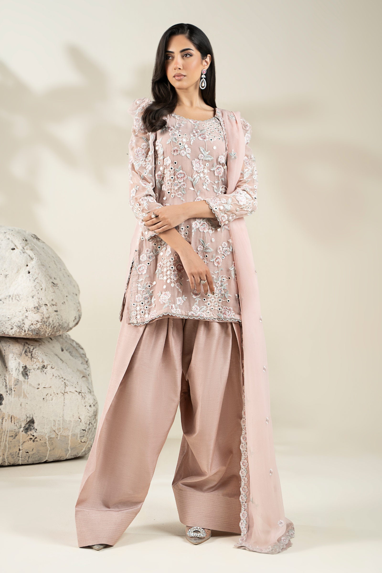 https://cdn.shopify.com/s/files/1/0620/8788/9062/files/LF916PowderPink_S_Front_A.jpg?v=1765787665