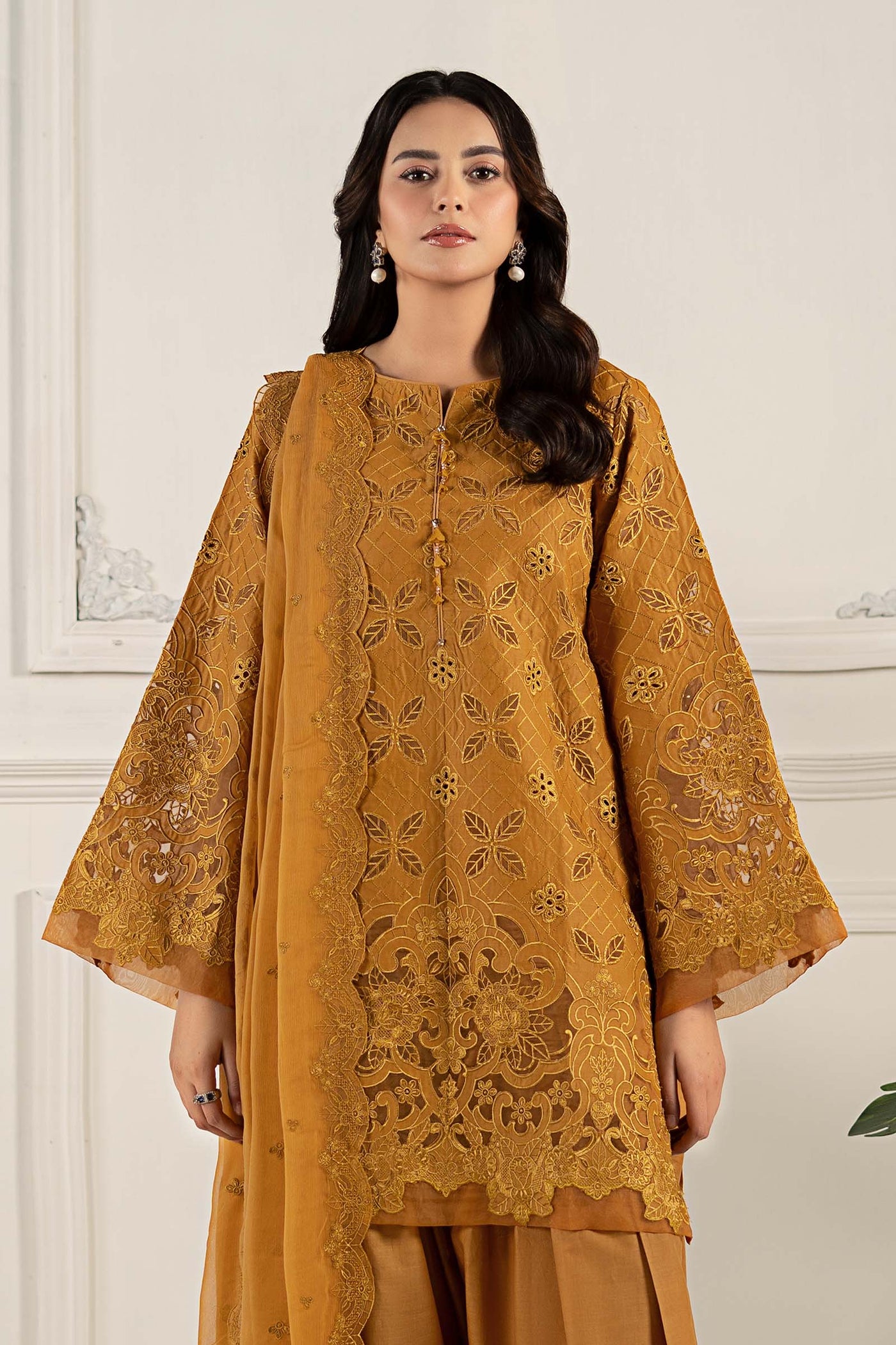 Embroidered Lawn Fabric (3Pcs) | Lf-806
