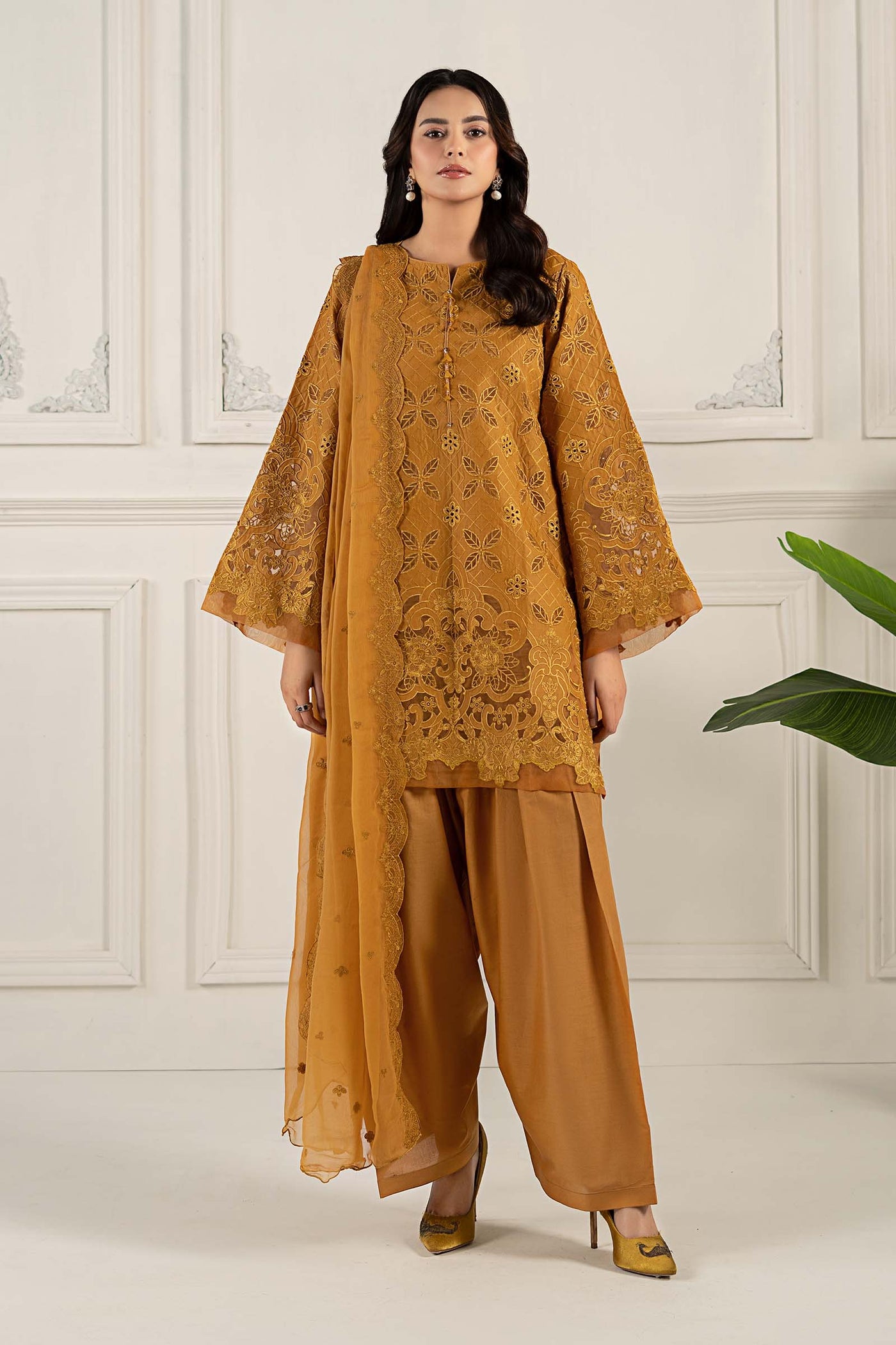 Embroidered Lawn Fabric (3Pcs) | Lf-806