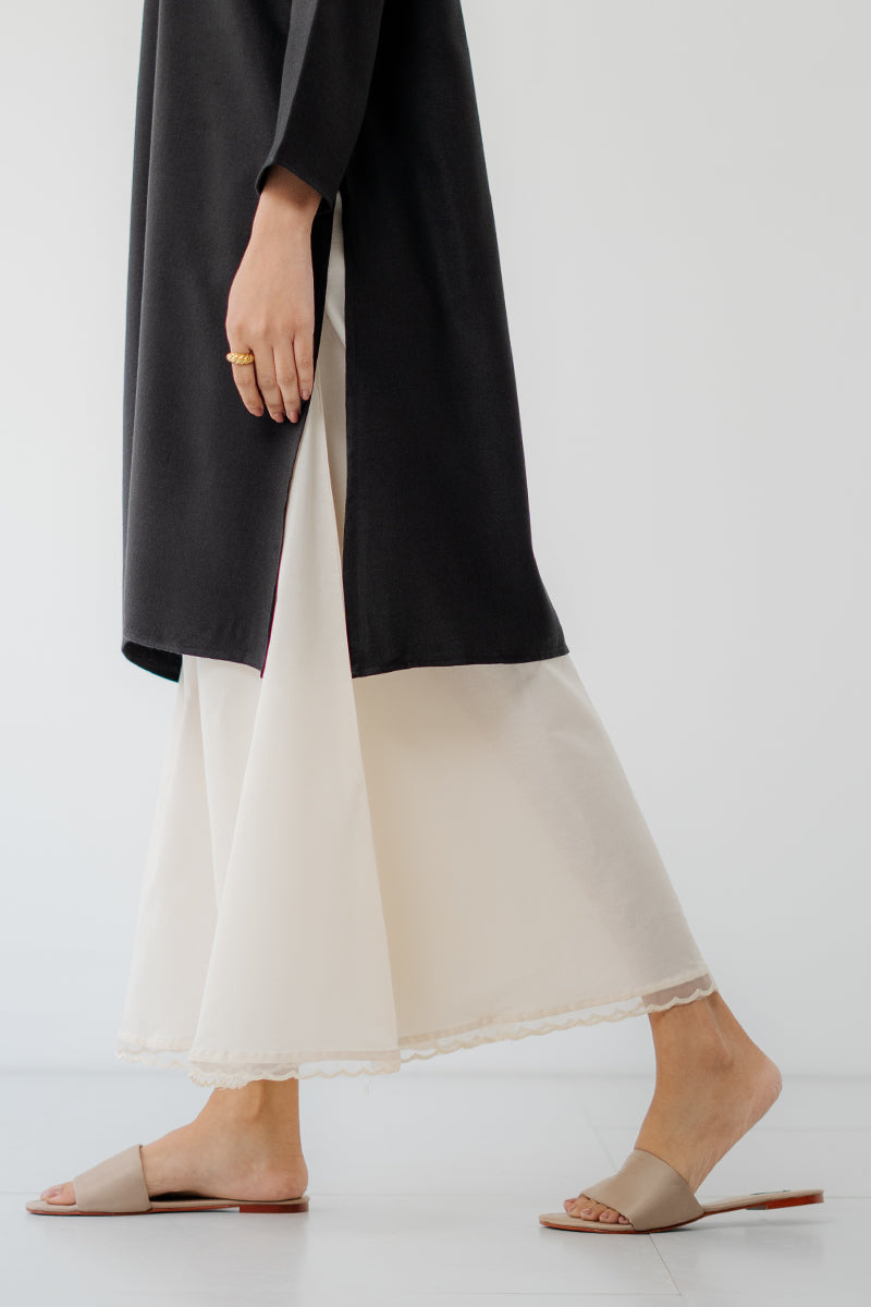 Scallop pants
