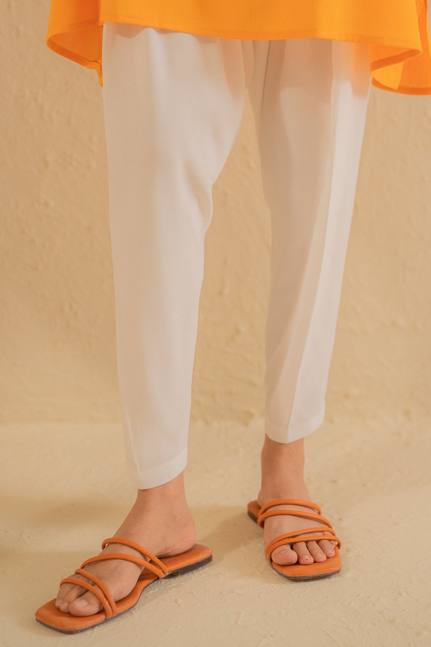 https://cdn.shopify.com/s/files/1/0568/3308/1529/files/LW0302-OW0-3.jpg?v=1749803776