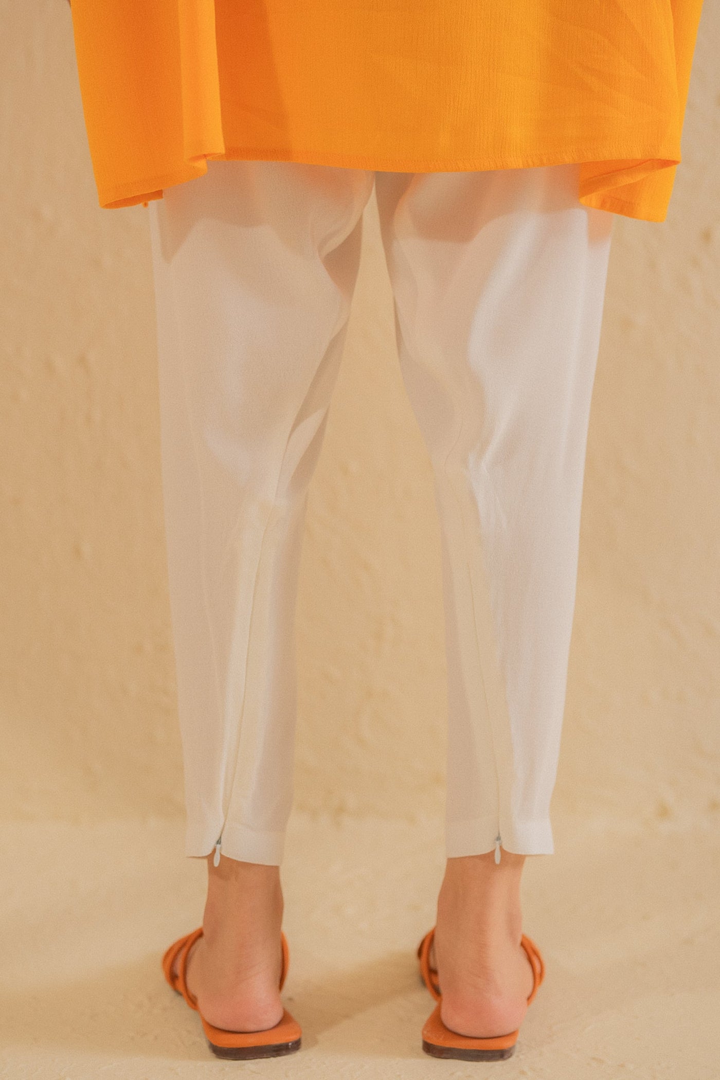 https://cdn.shopify.com/s/files/1/0568/3308/1529/files/LW0302-OW0-4.jpg?v=1749803776