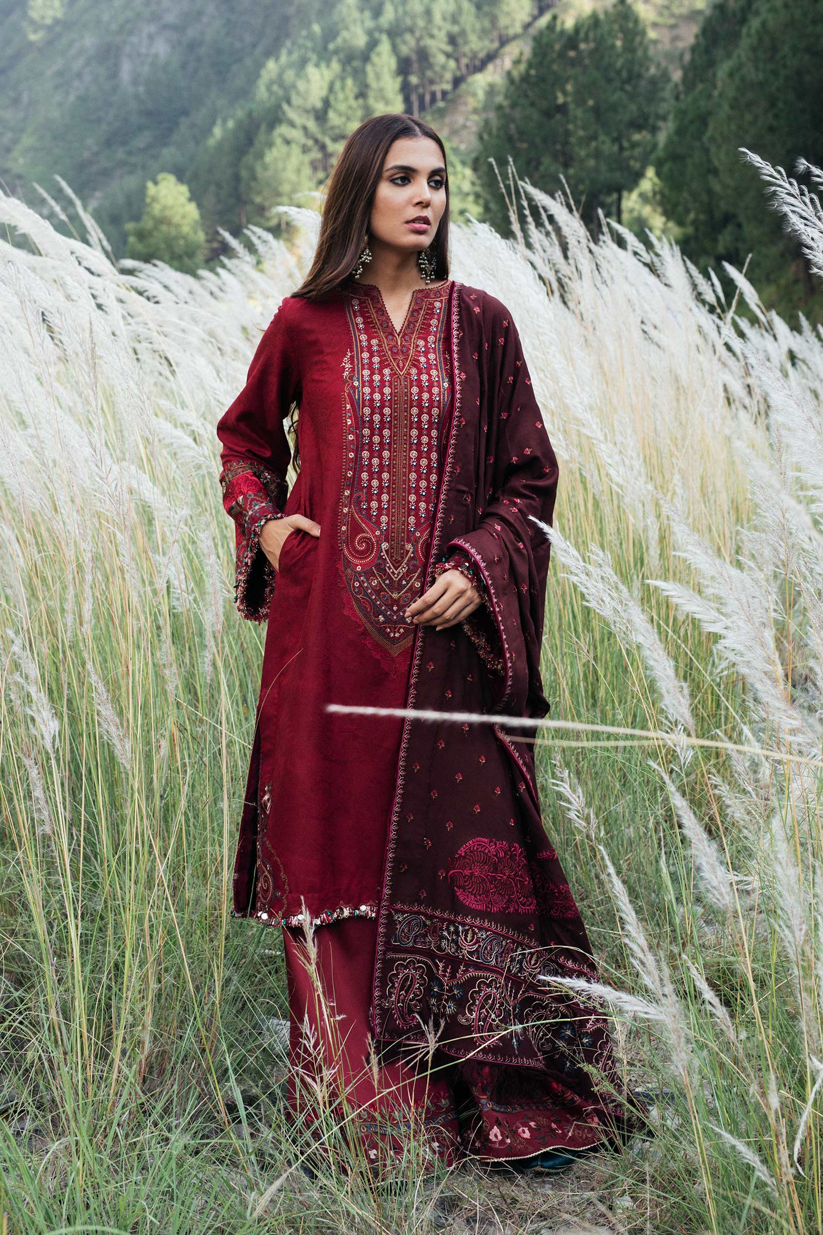 https://cdn.shopify.com/s/files/1/0340/8376/6405/products/Laila.jpg?v=1637830905