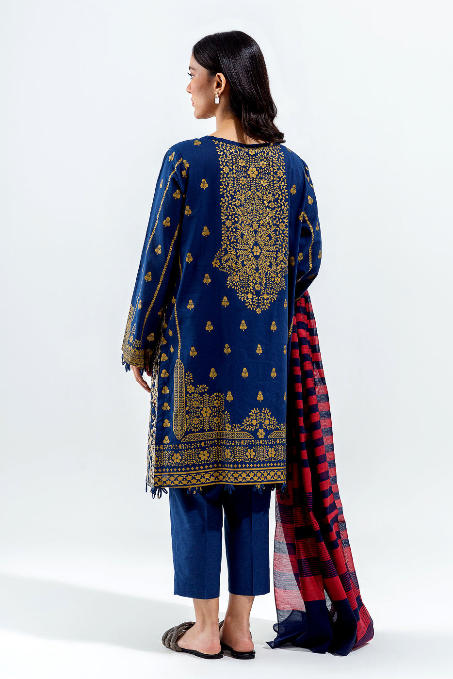 3 Piece Embroidered Lawn Suit (Luxury Pret)