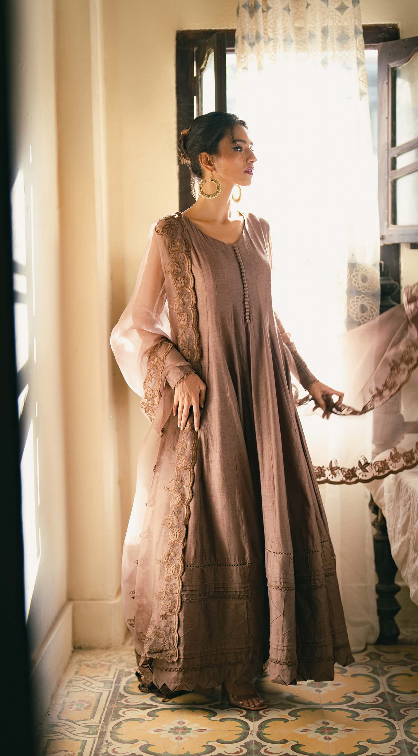 https://cdn.shopify.com/s/files/1/0654/4313/5706/files/Layer42_8c035f41-eb97-4672-ab9f-c37dda09debf.jpg?v=1729515391