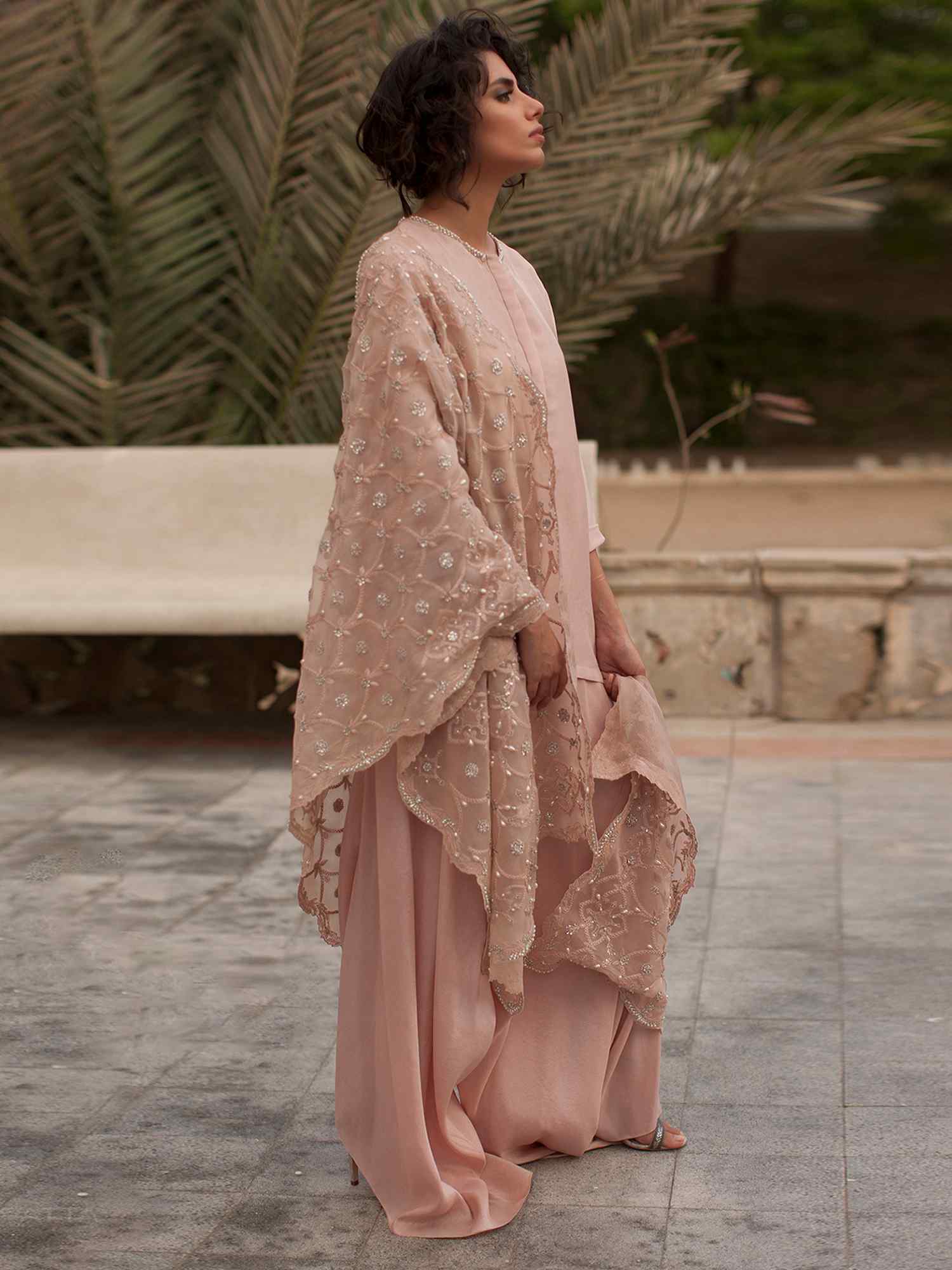 misha-lakhani-pool-03183599