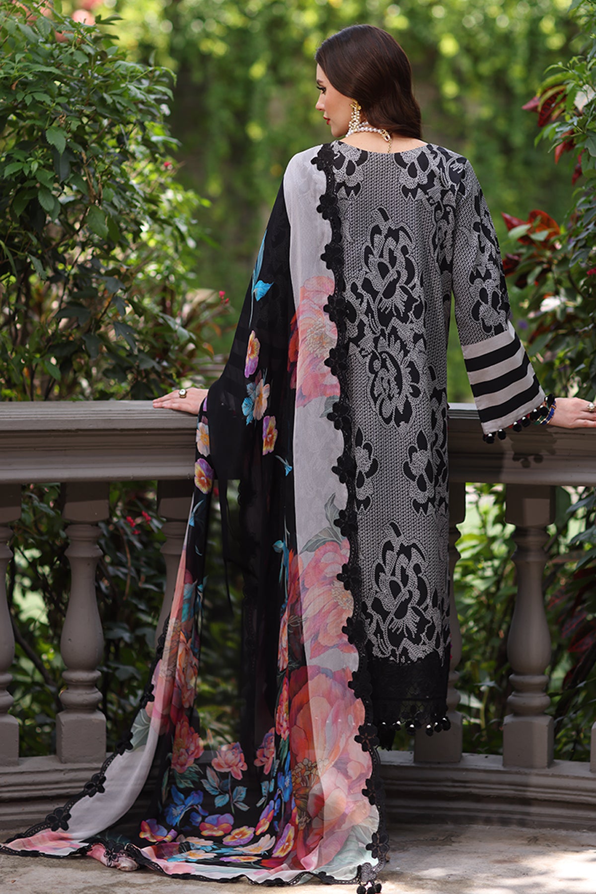 3-PC Unstitched Embroidered Lawn Collection AG6-07