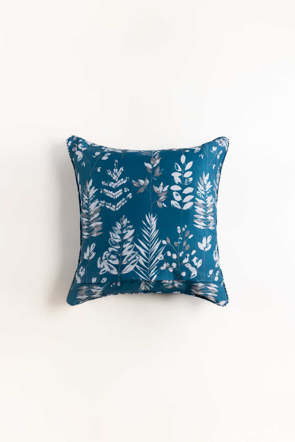 https://cdn.shopify.com/s/files/1/0706/3253/8159/files/LeafImprintT-200SquareCushionCover_3.jpg?v=1770983352