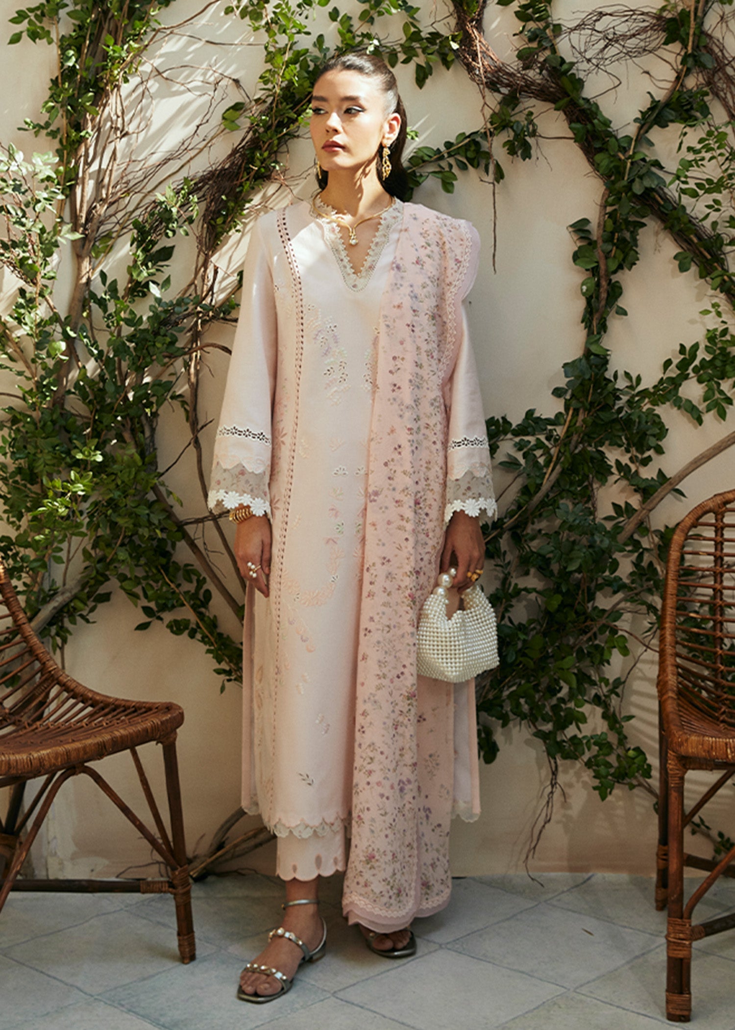 https://cdn.shopify.com/s/files/1/1146/5868/files/LightPink02.jpg?v=1715952477