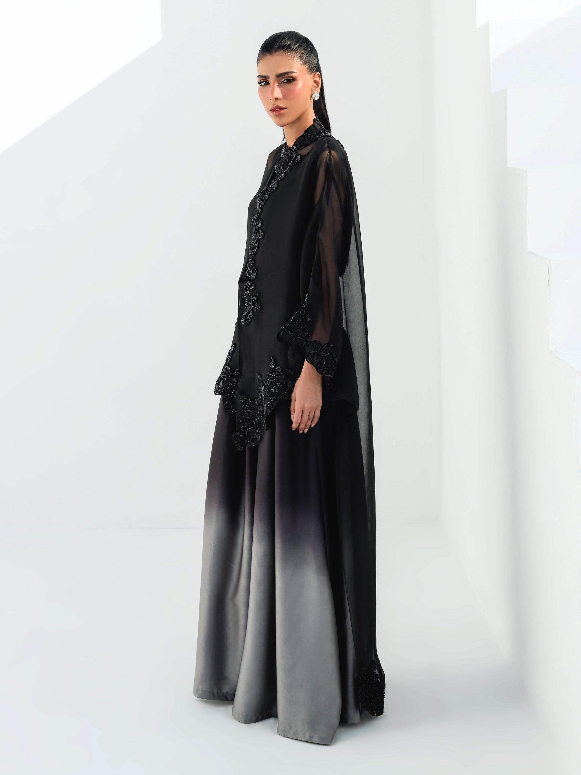 Lilly - Black