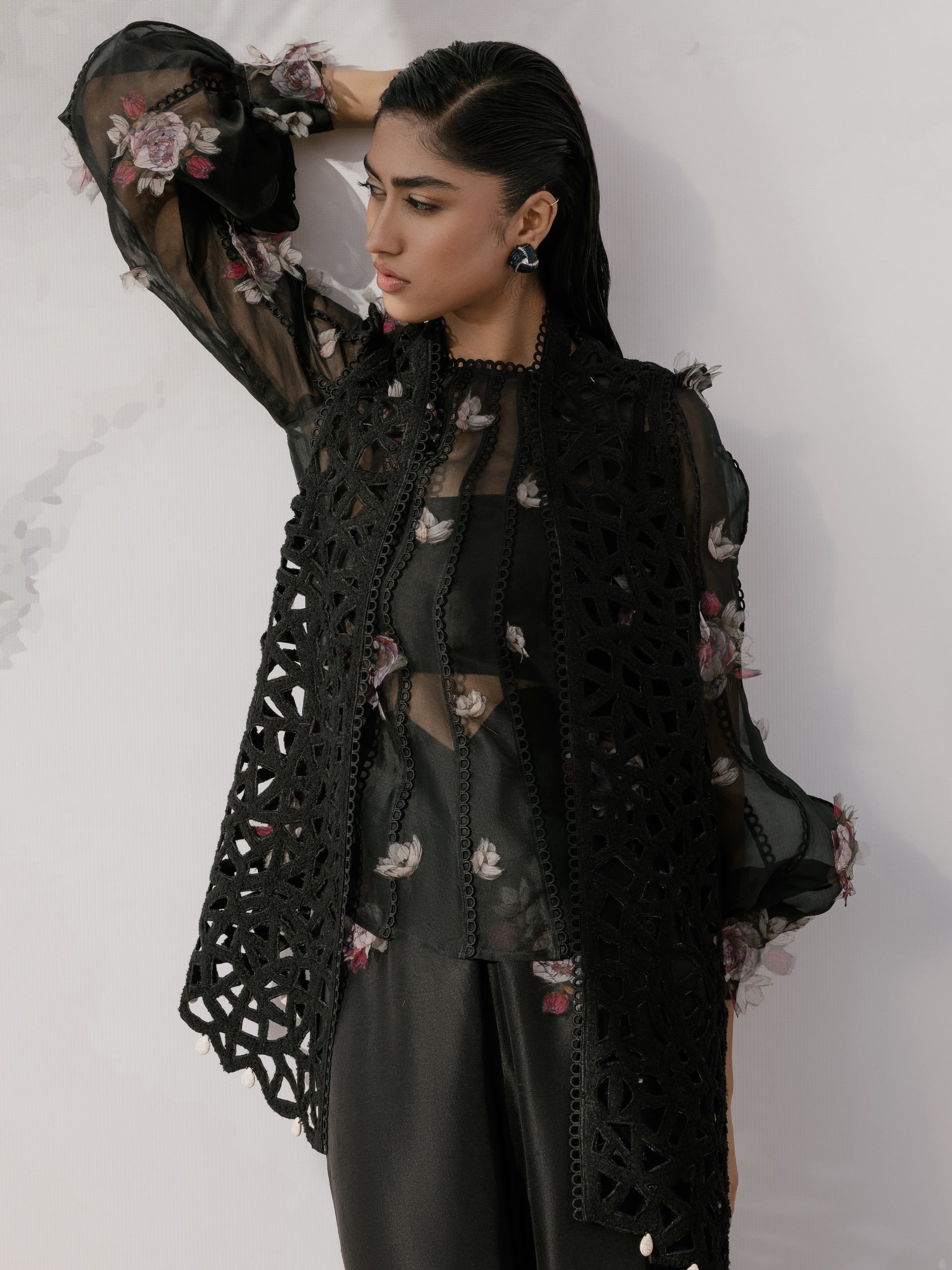 https://cdn.shopify.com/s/files/1/0768/4872/6205/files/Lina2-1.jpg?v=1777663775