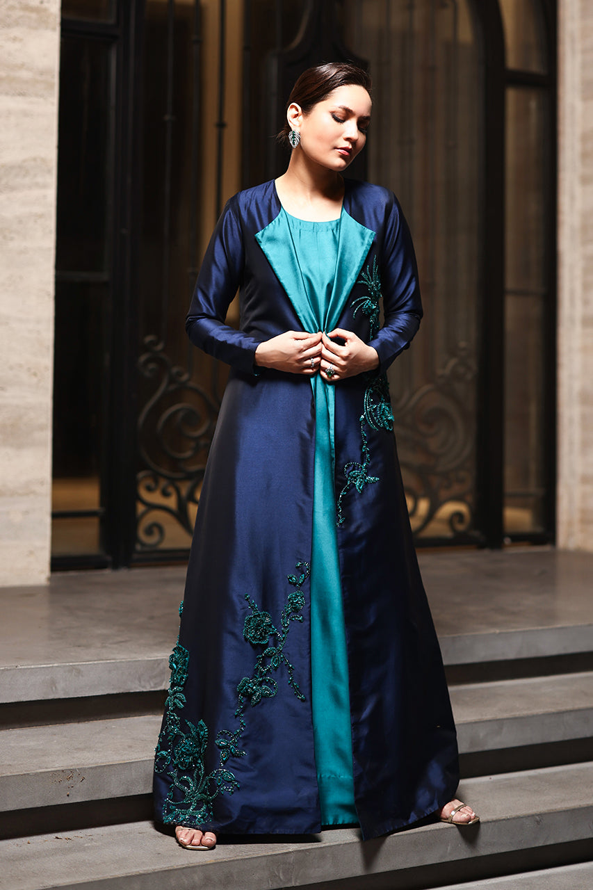 https://cdn.shopify.com/s/files/1/0790/3779/2529/files/Lojain_1_b2eba505-4f91-45cb-8d81-36effc54c6a9.jpg?v=1770457474