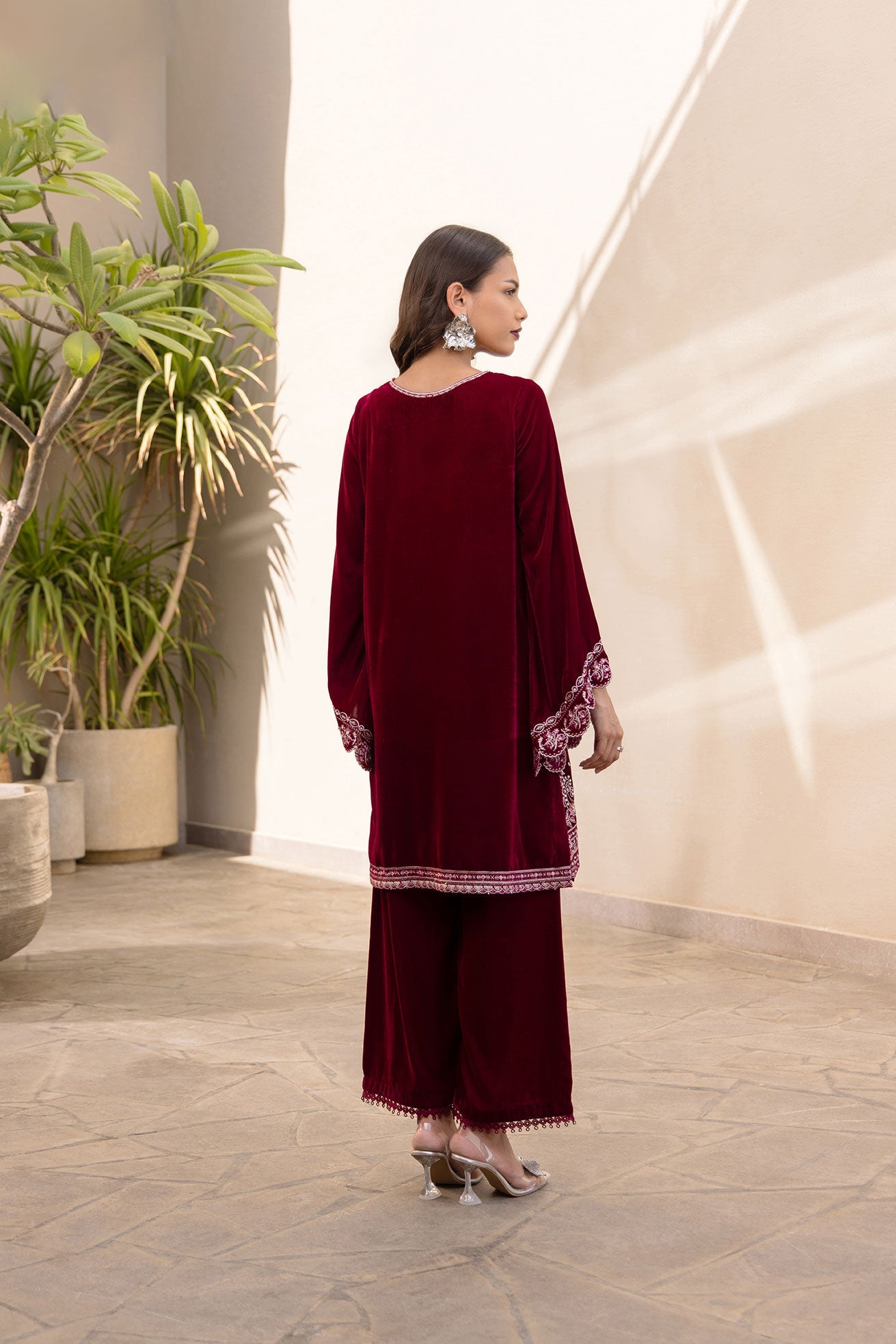 https://cdn.shopify.com/s/files/1/0587/3080/7460/files/Lot-2DA-2610-_4_0129c066-1414-4c22-870a-e901598bfdfe.jpg?v=1736413786