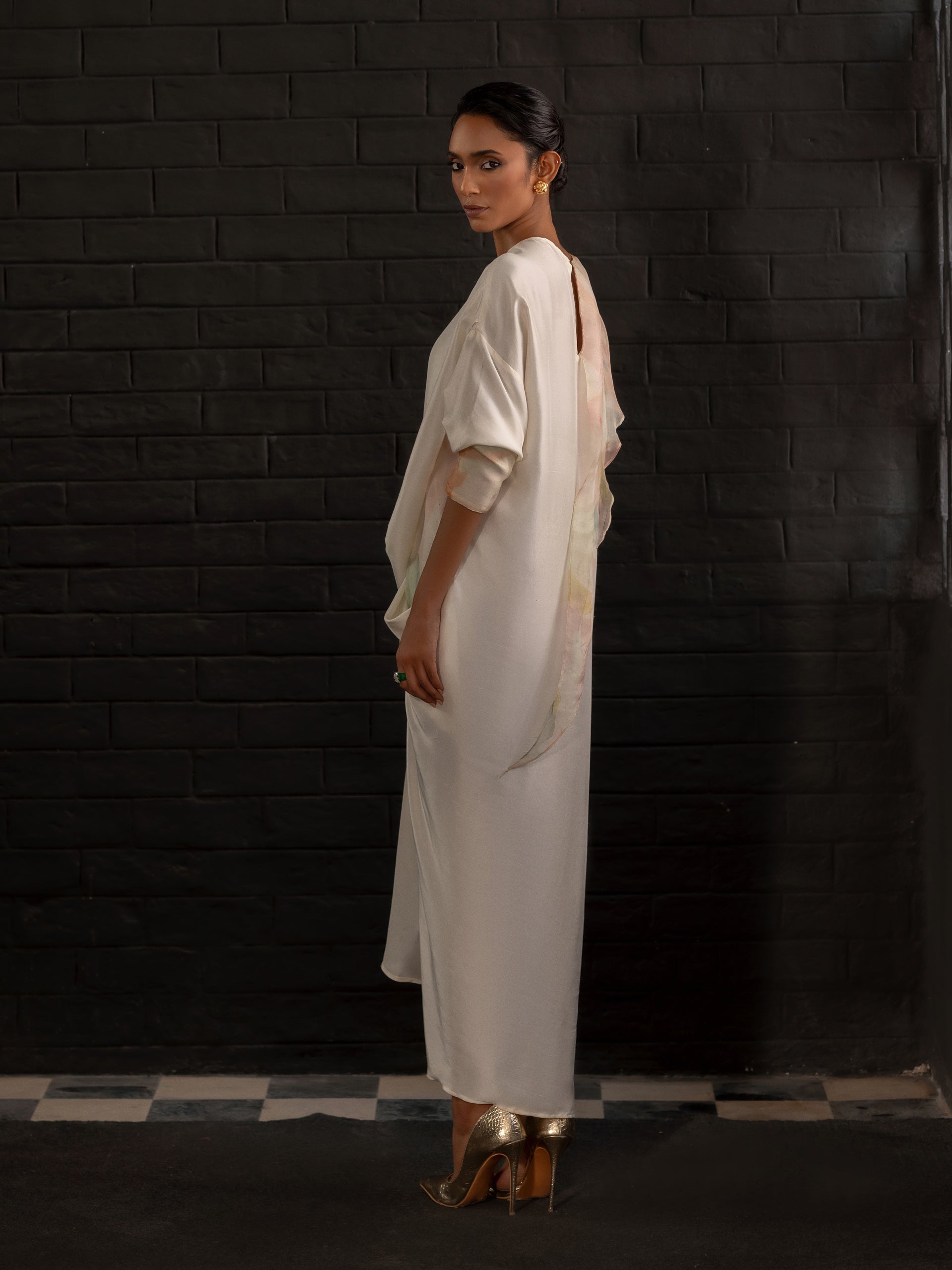 https://cdn.shopify.com/s/files/1/0768/4872/6205/files/Luca-Ivory-4.jpg?v=1777665982