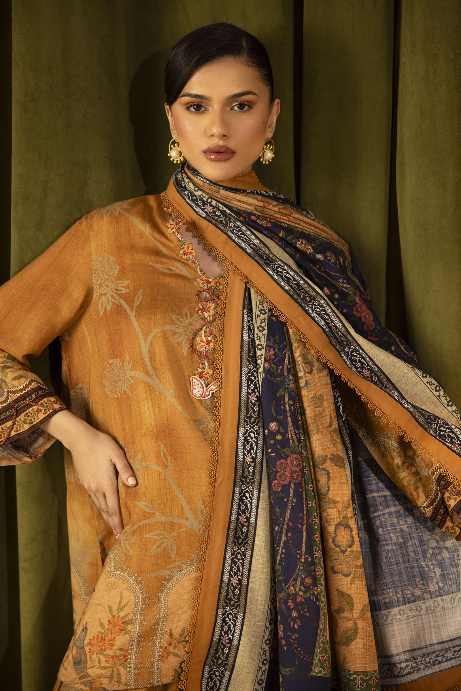Unstitched Linen Muzlin 3 Piece Suit