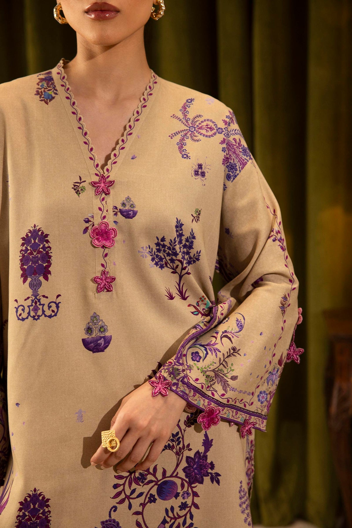 Unstitched Linen Muzlin 3 Piece Suit