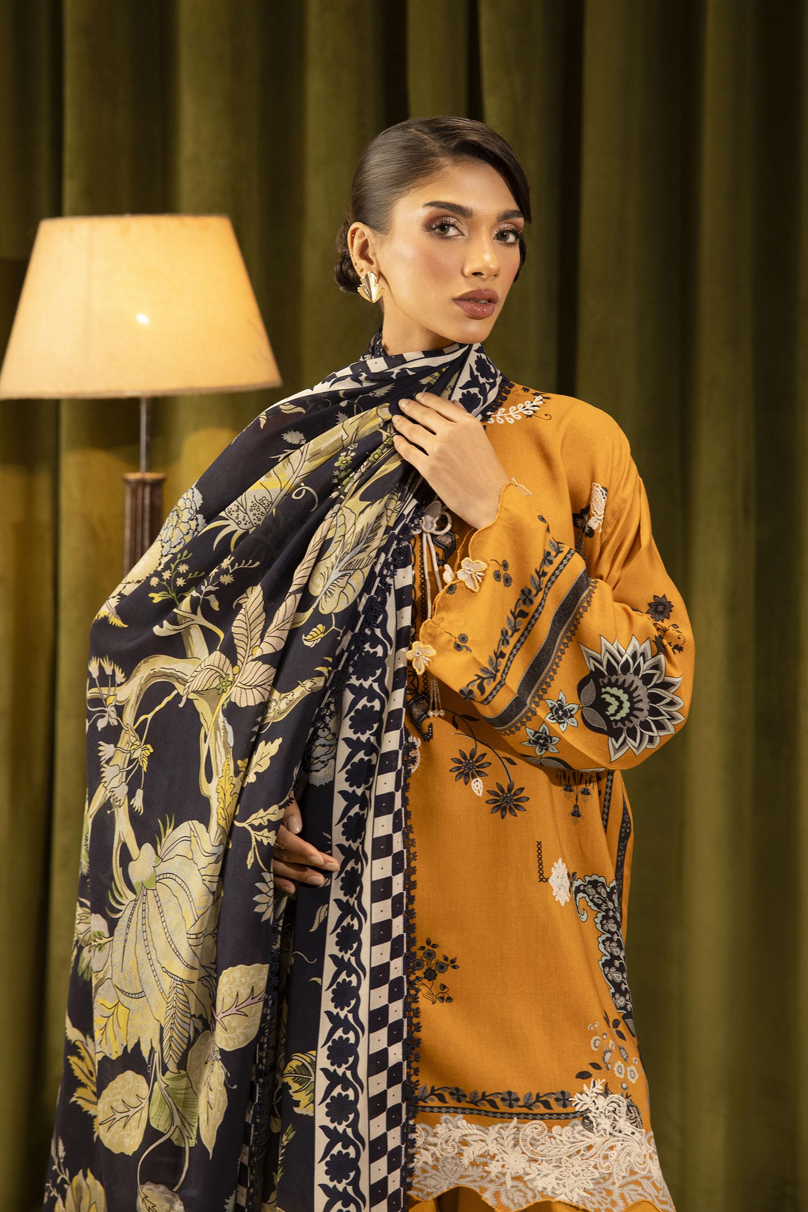 Unstitched Linen Muzlin 3 Piece Suit