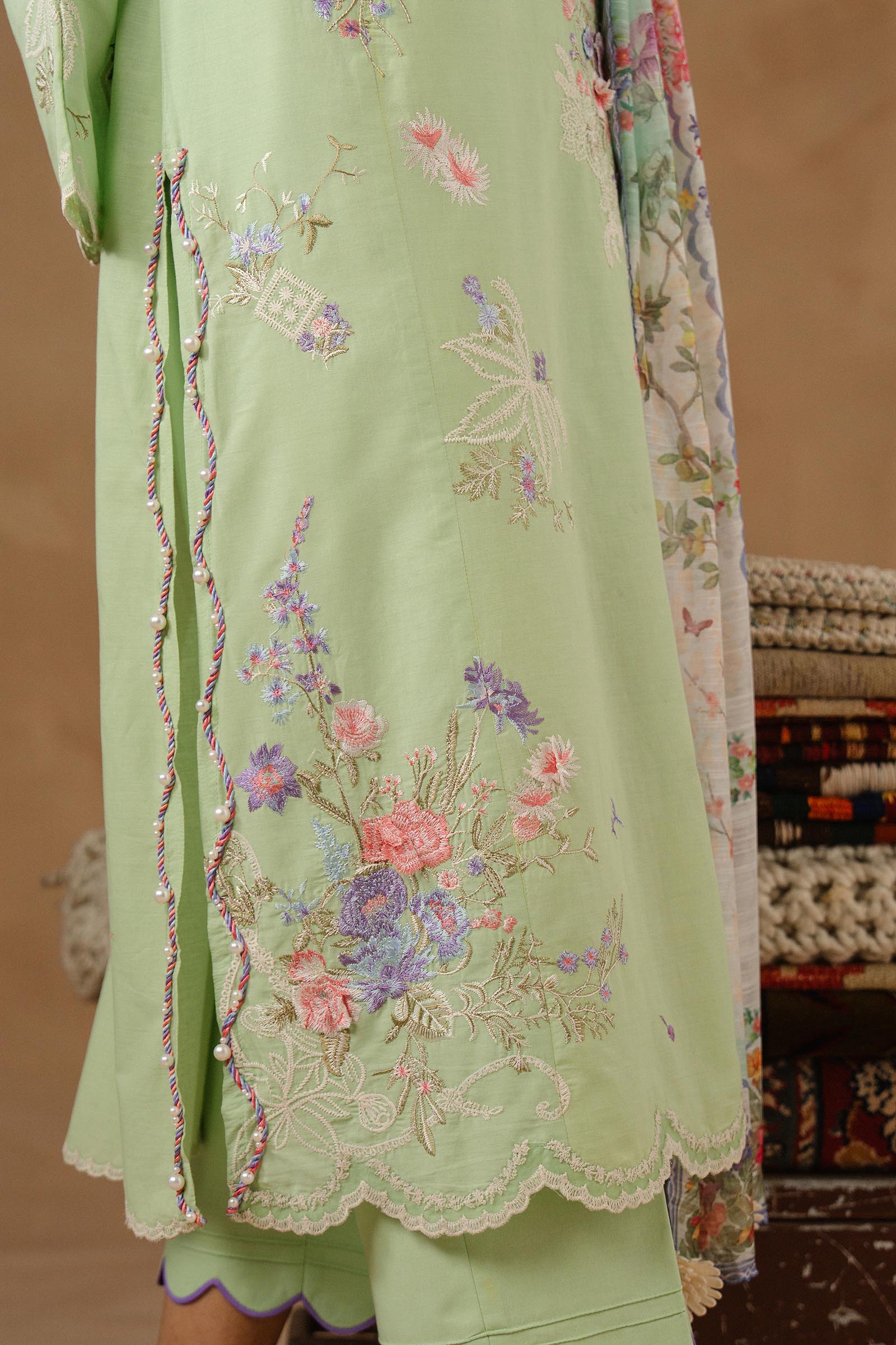Unstitched Muzlin Lawn 3 Piece Suit