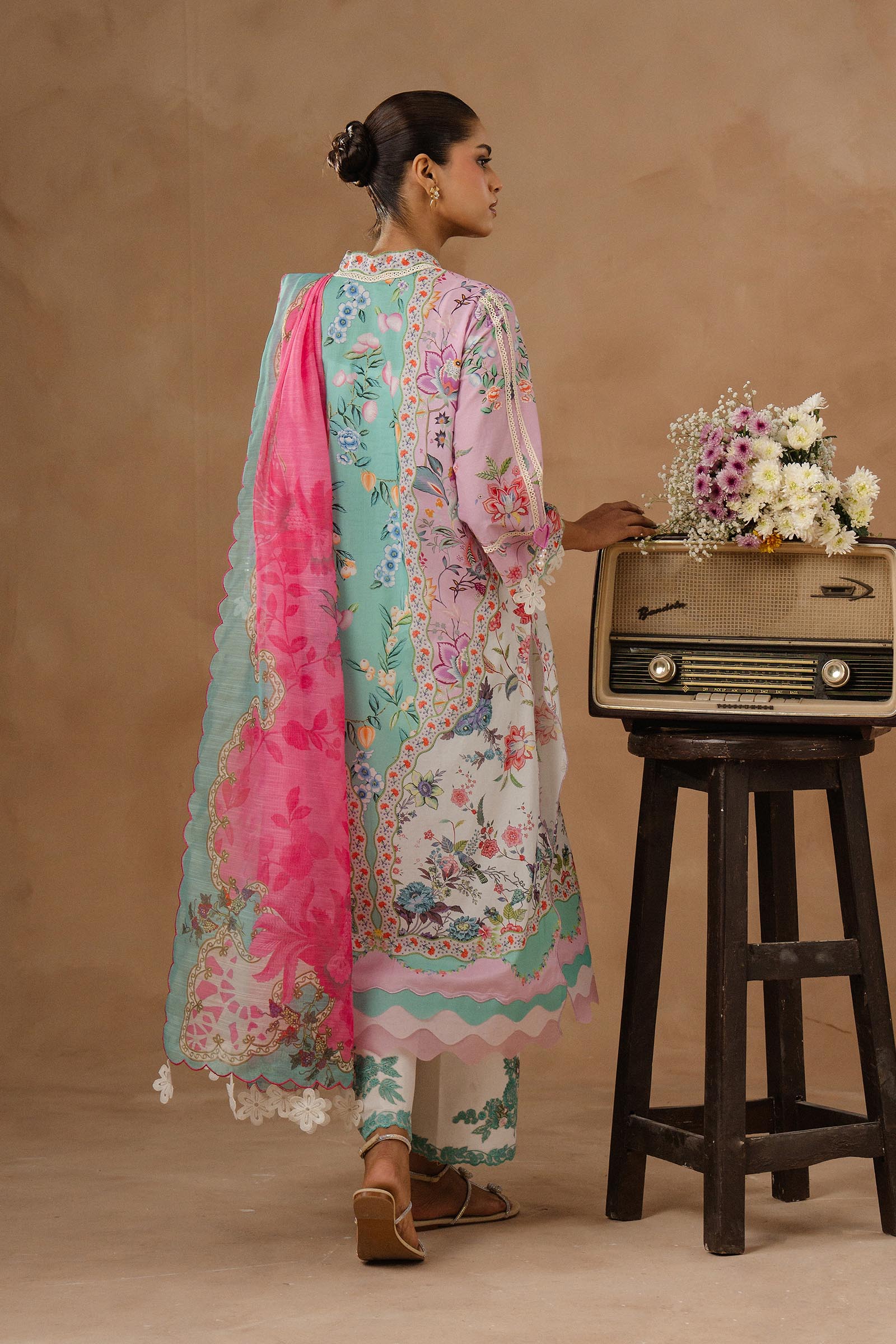 Unstitched Muzlin Lawn 3 Piece Suit