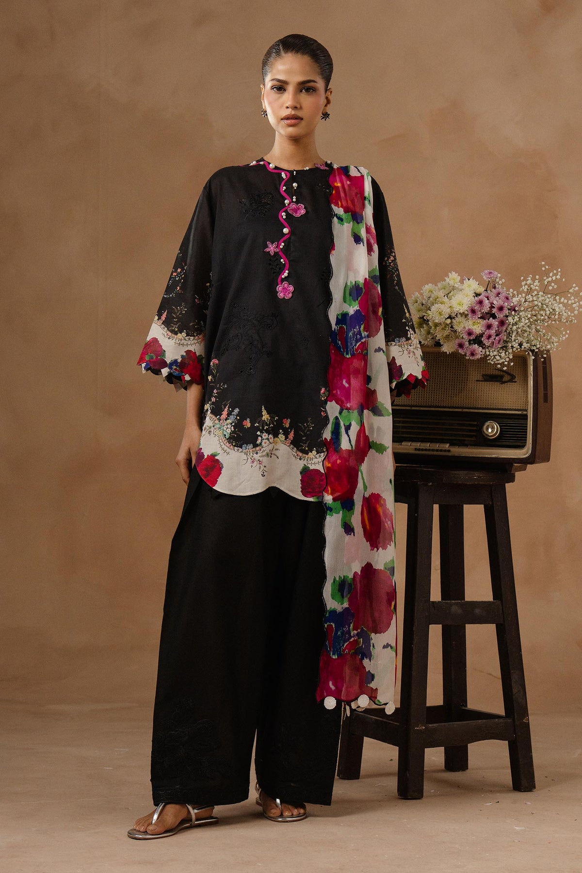 Unstitched Muzlin Lawn 3 Piece Suit