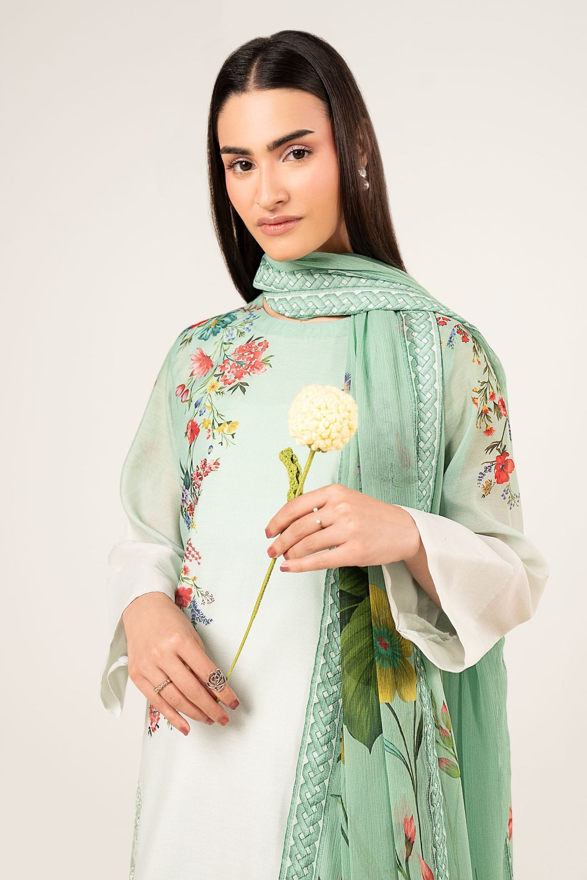 3 Pc Embroidered Paper Lawn Suit