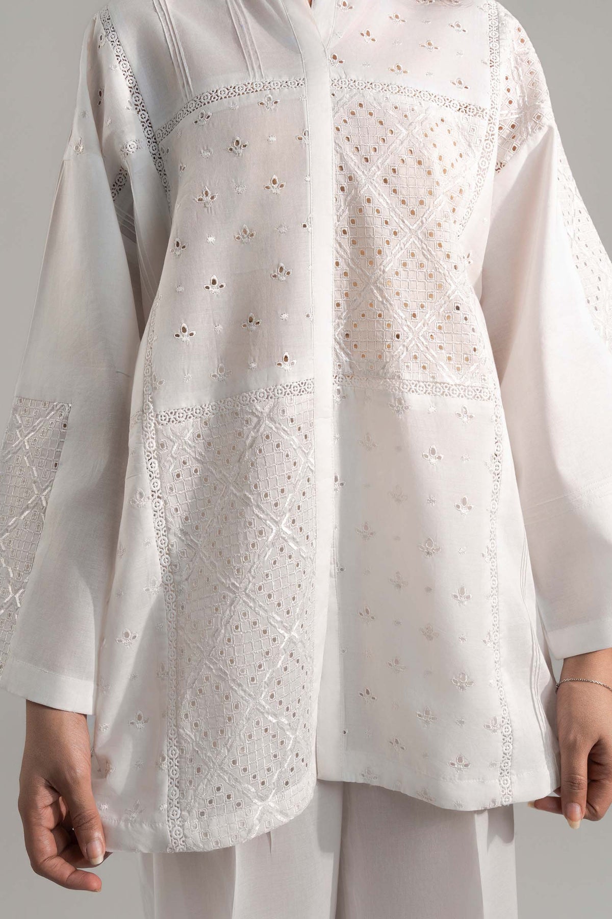 2 Pc Embroidered Lawn Suit - MB2689A-ESM-WHT