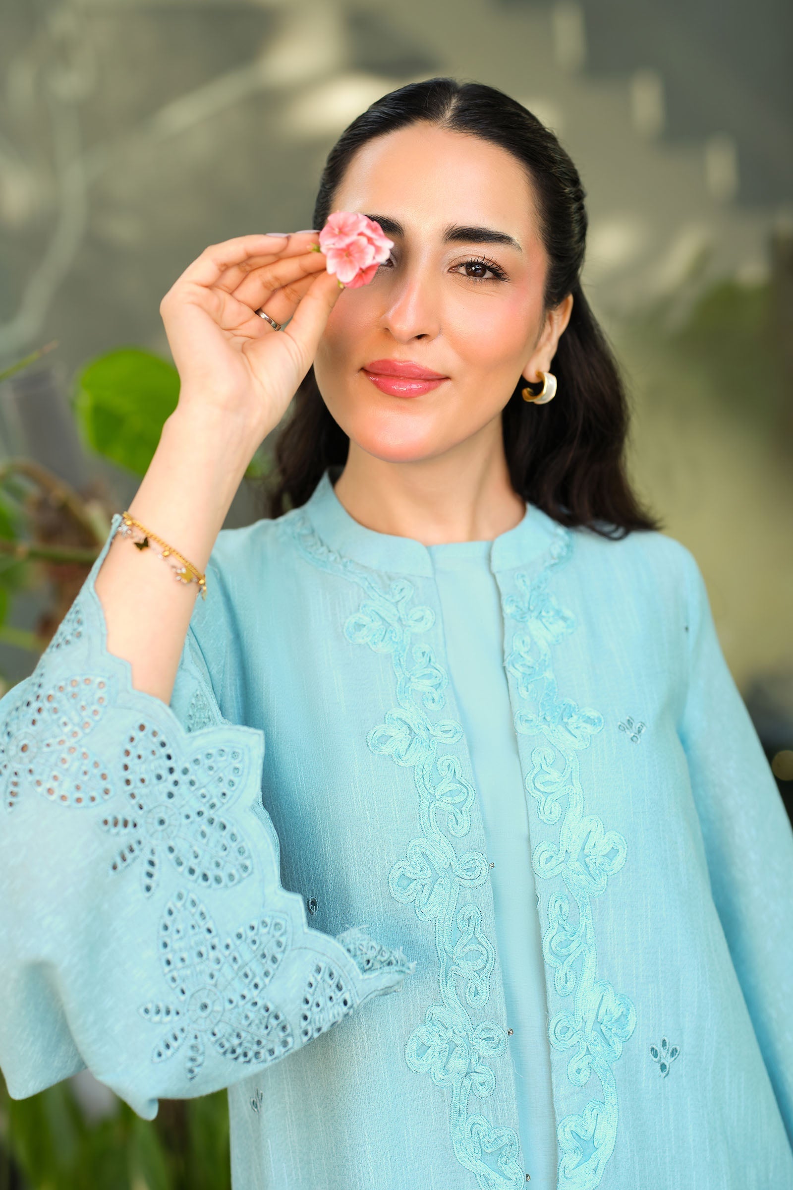 2 Pc Embroidered Karandi Suit