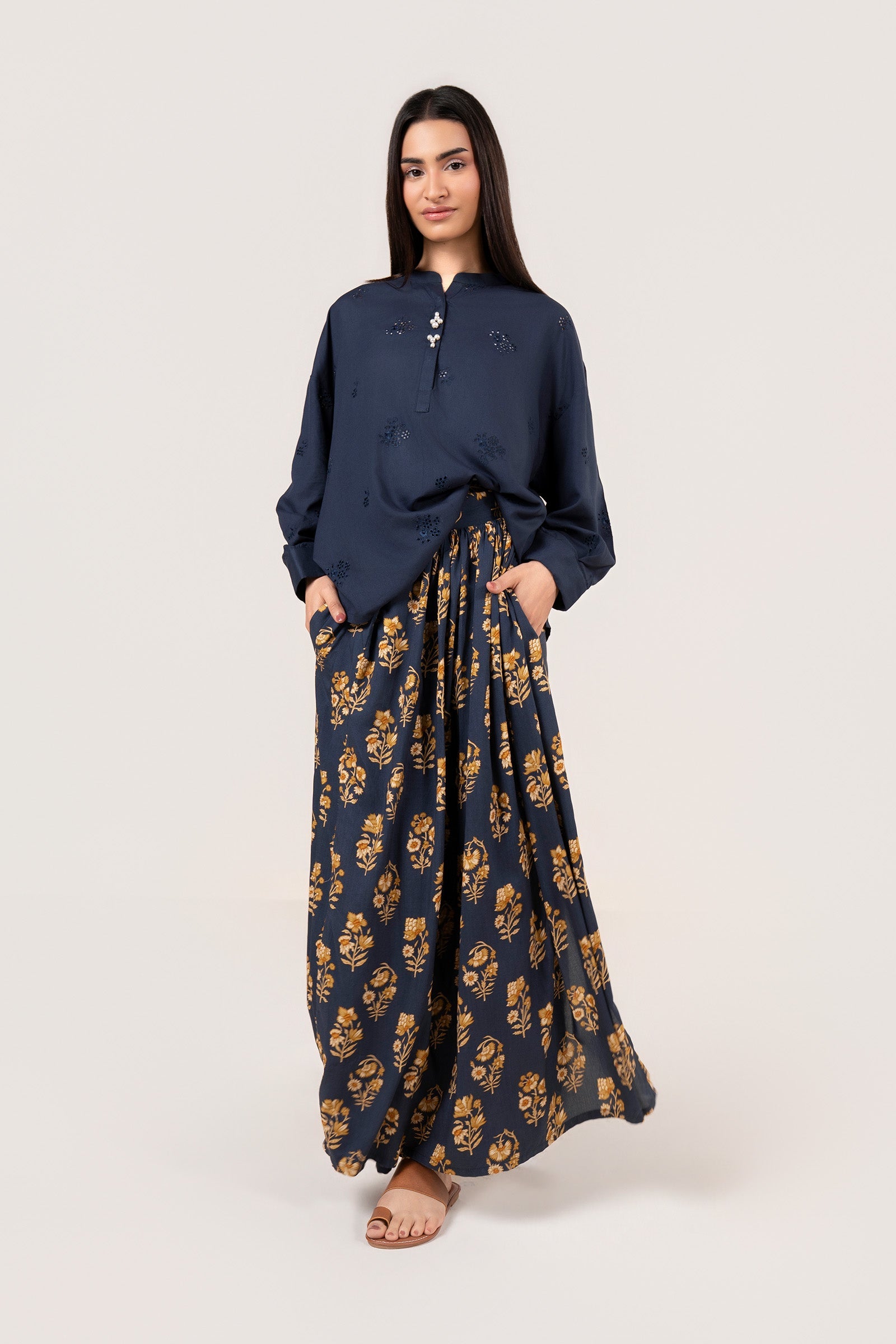 2 Pc Embroidered Arabic Lawn Skirt Set