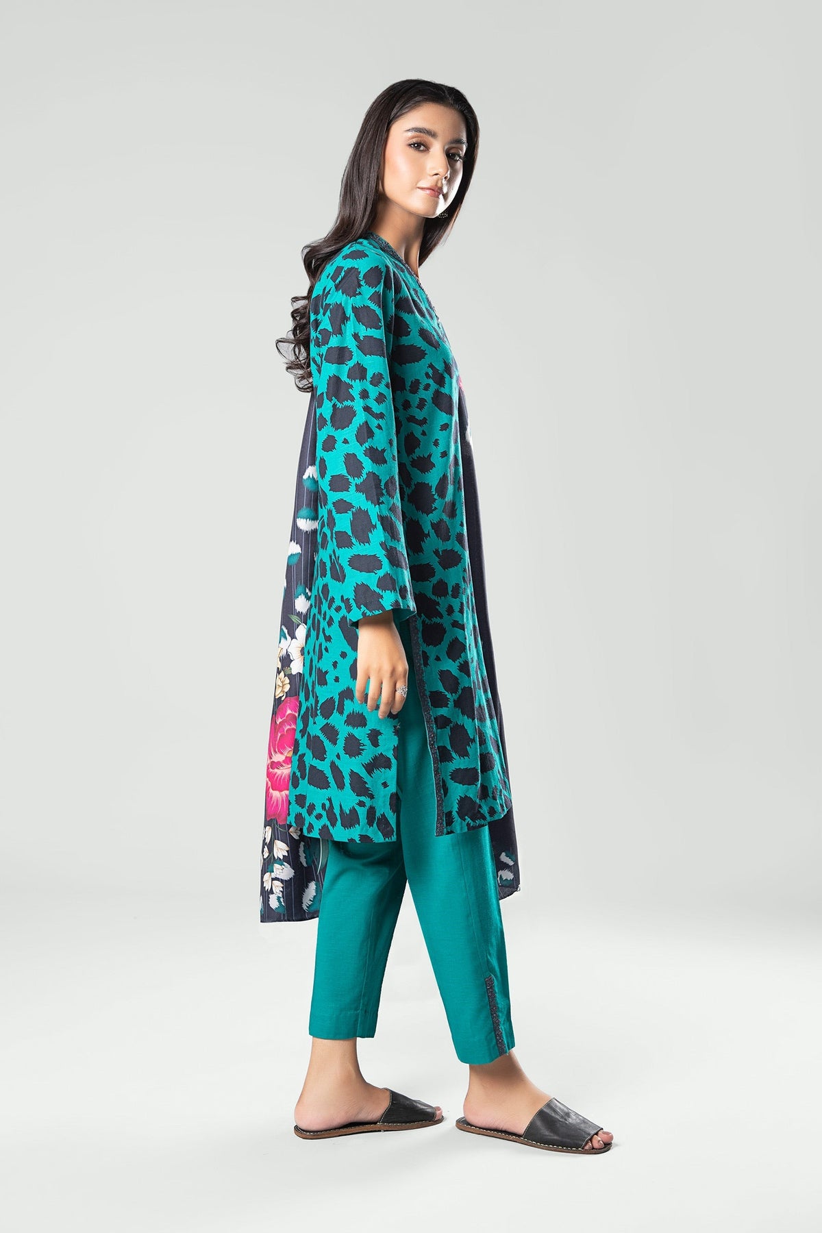 3 Pc Printed Khaddar Suit - MBP210B-ESM-999