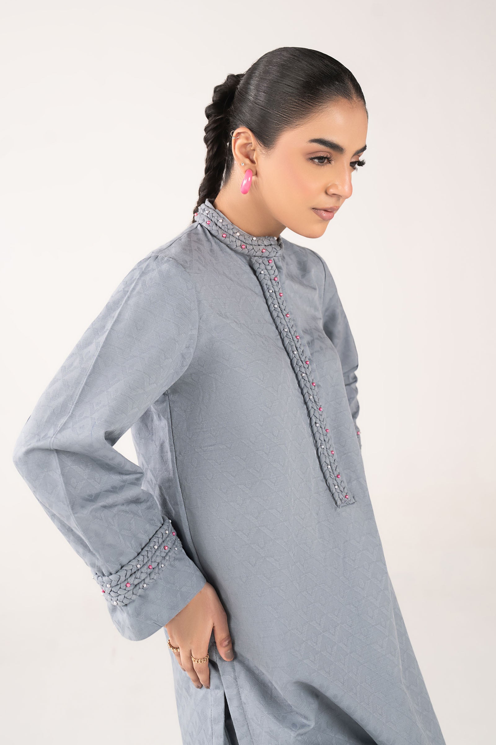 2 Pc Dyed Khaddar Jacquard Suit