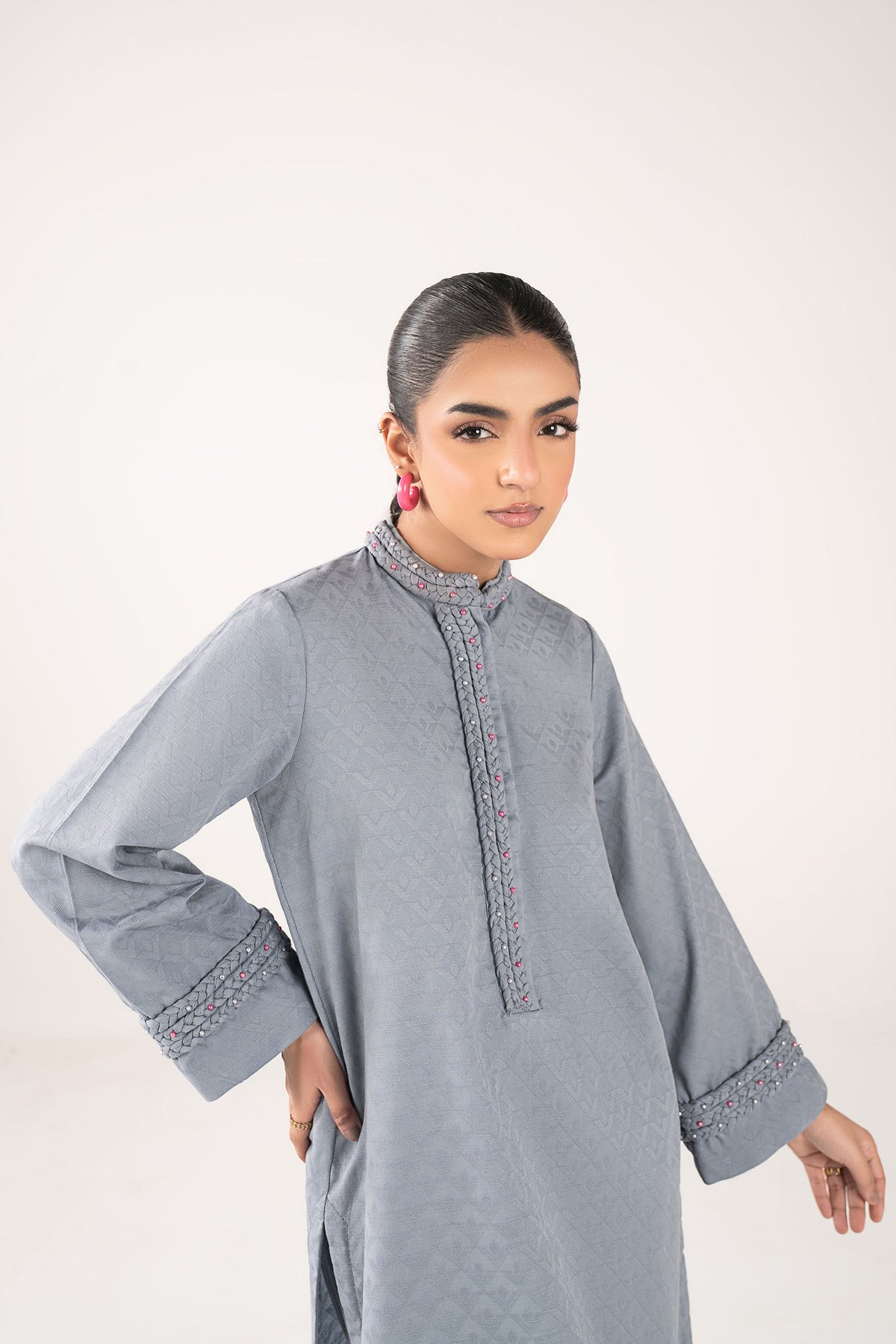 2 Pc Dyed Khaddar Jacquard Suit