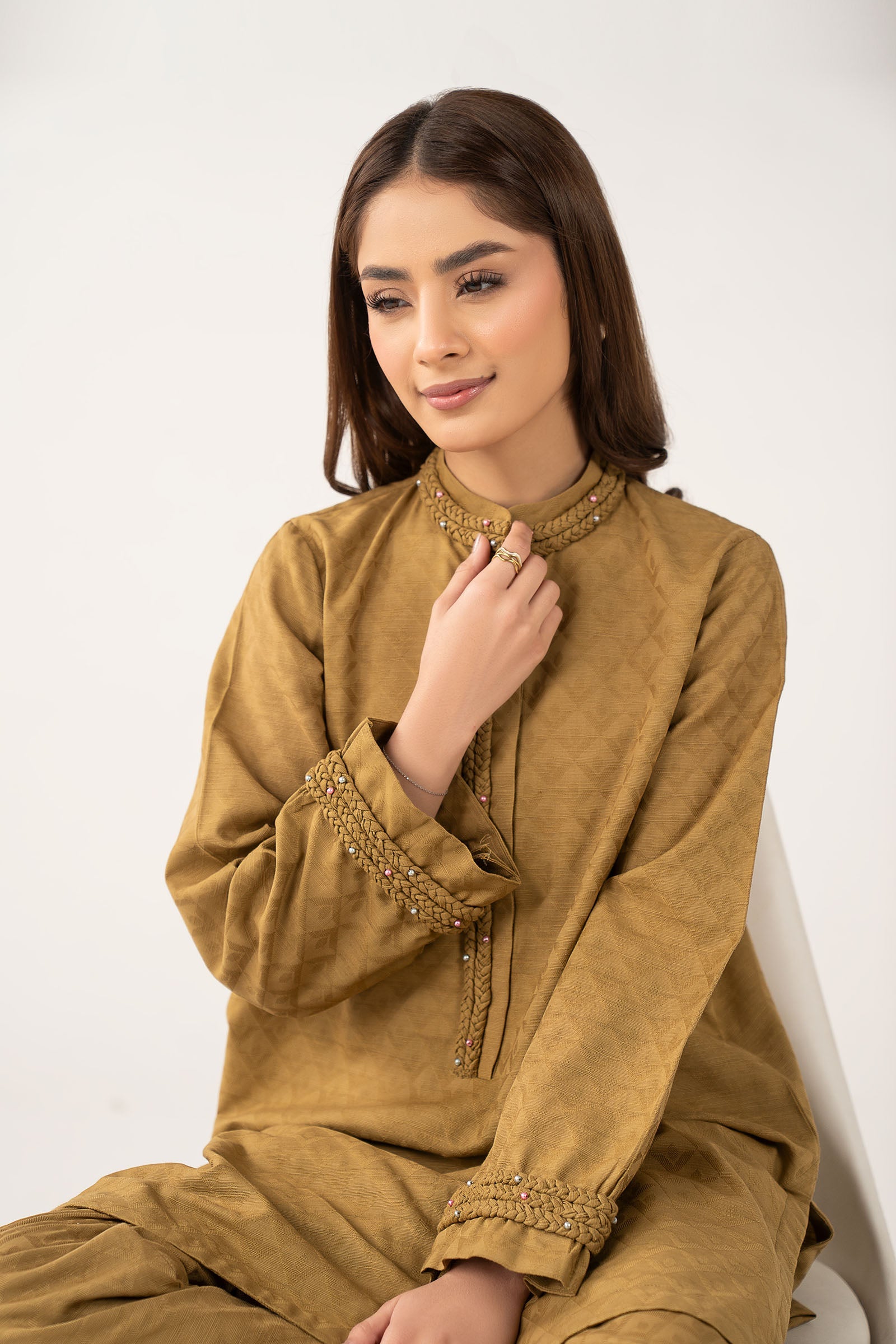 2 Pc Dyed Khaddar Jacquard Suit