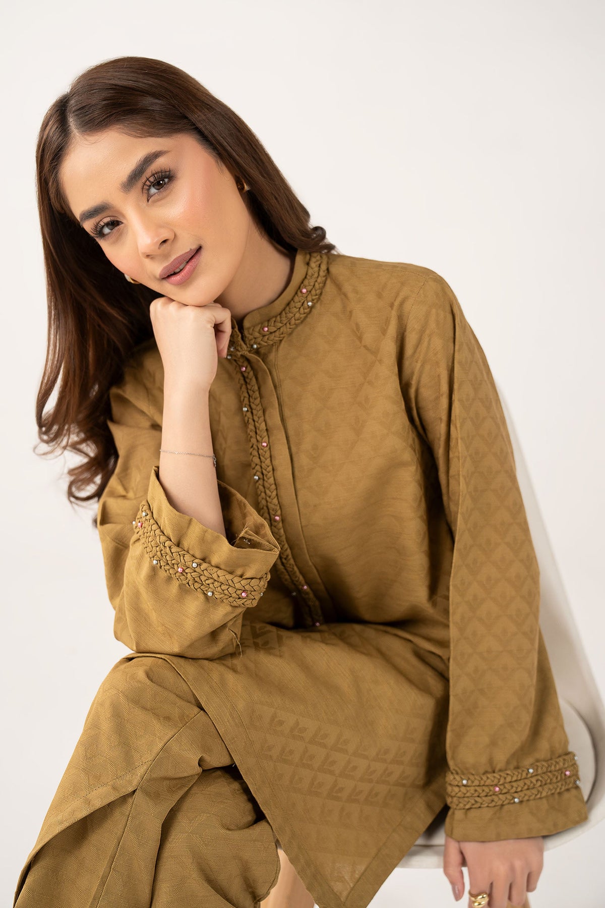 2 Pc Dyed Khaddar Jacquard Suit