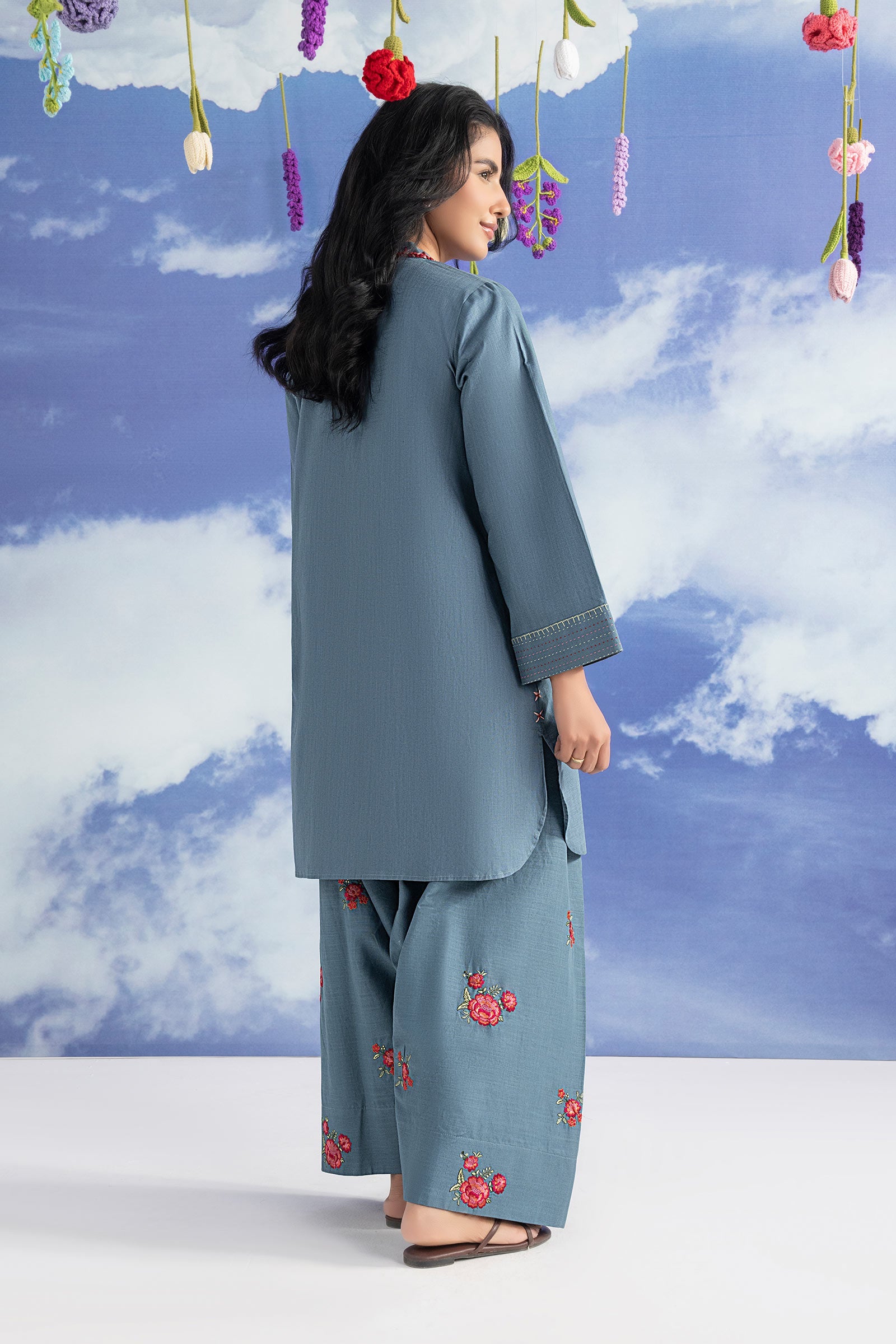 2 Pc Embroidered Crosshatch Suit