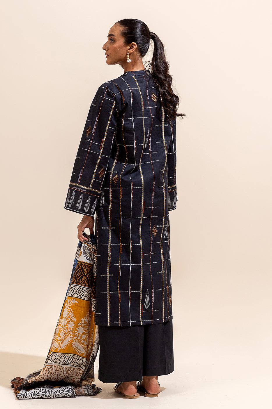 3 Piece Printed Lawn Suit-Nebulous Lines (Unstitched)