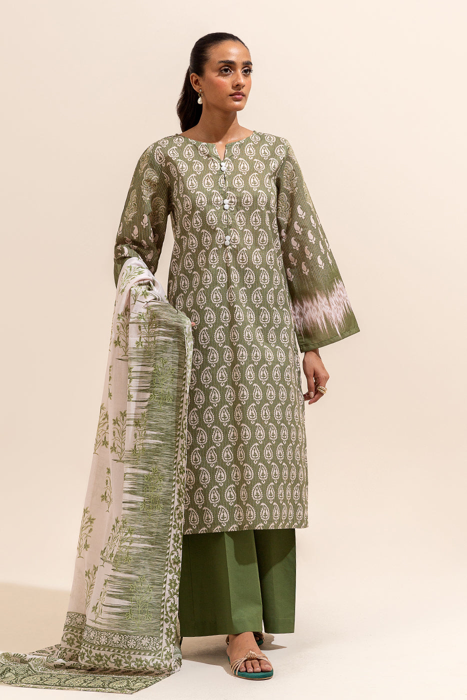 Hinat Dupatta