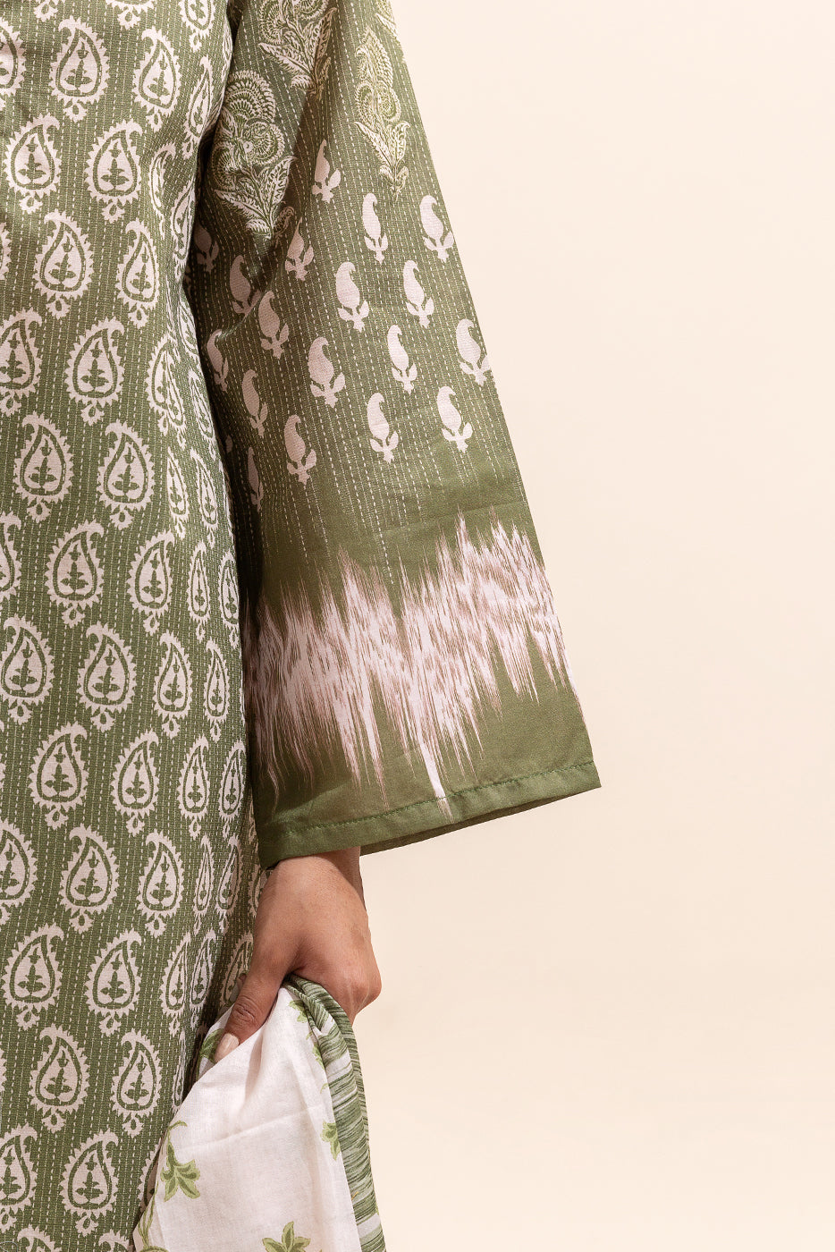 3 Piece Printed Lawn Suit-Apple Nile (Unstitched)