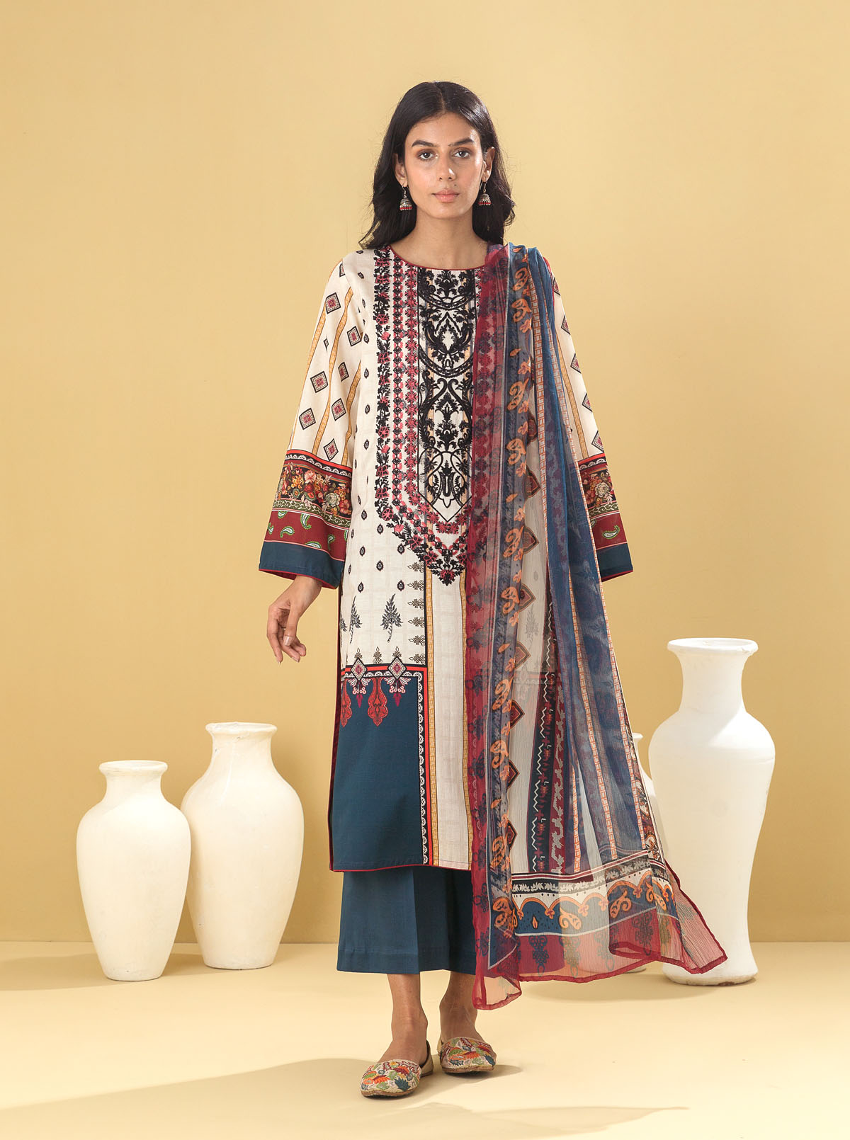 3 Piece - Embroidered Lawn Suit - Pearly Jewel
