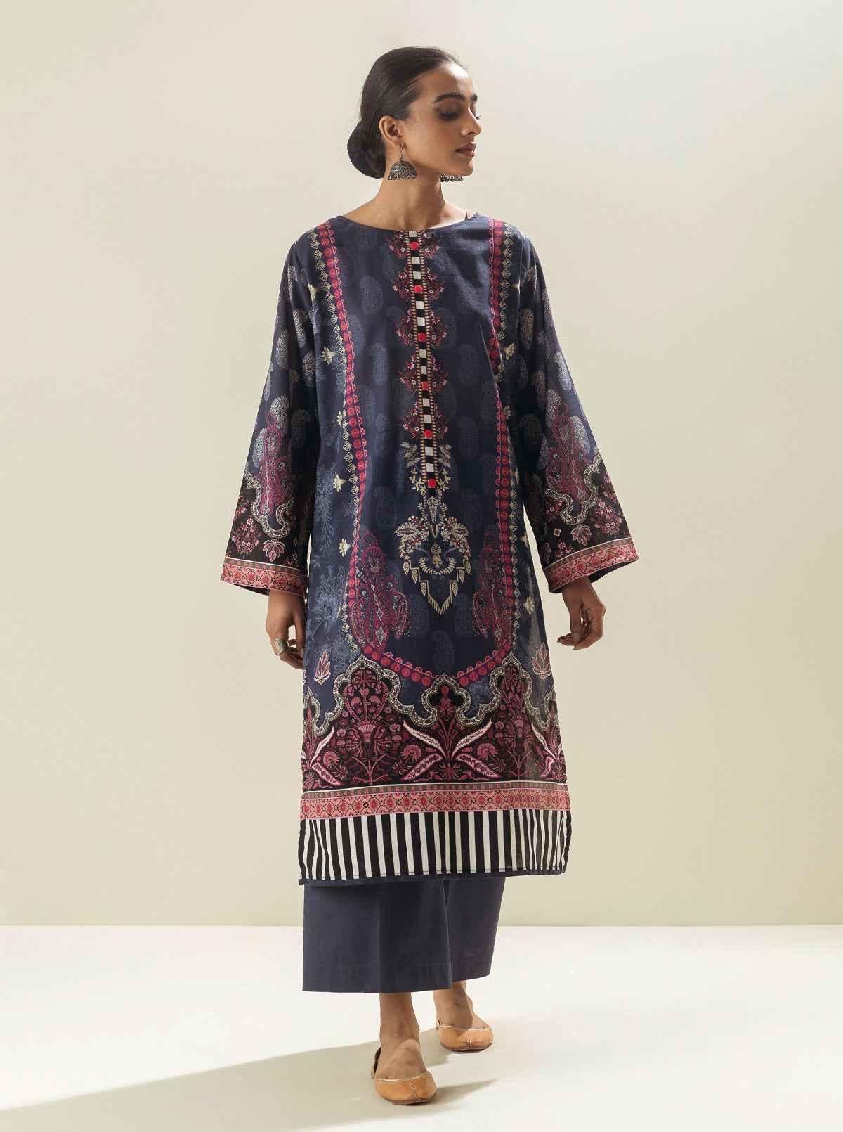 1 PIECE - PRINTED LAWN SHIRT - MOTIF MAJESTY