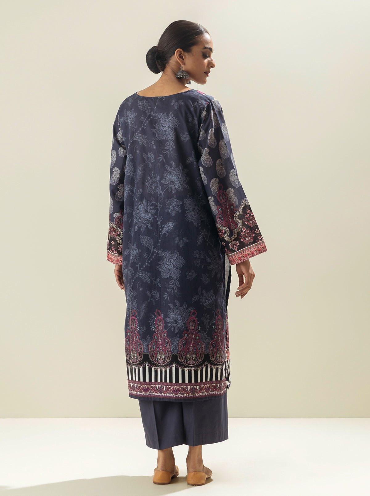 1 PIECE - PRINTED LAWN SHIRT - MOTIF MAJESTY