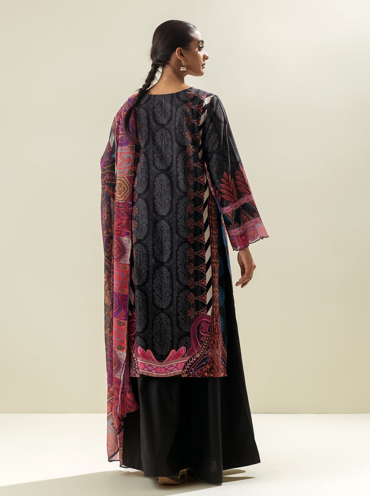 3 Piece - Embroidered Lawn Suit - Ebony Mystery